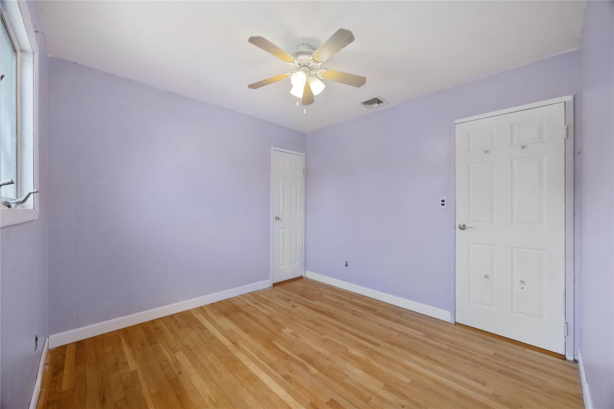 662 Interlaken Lane, North Babylon, NY 11703