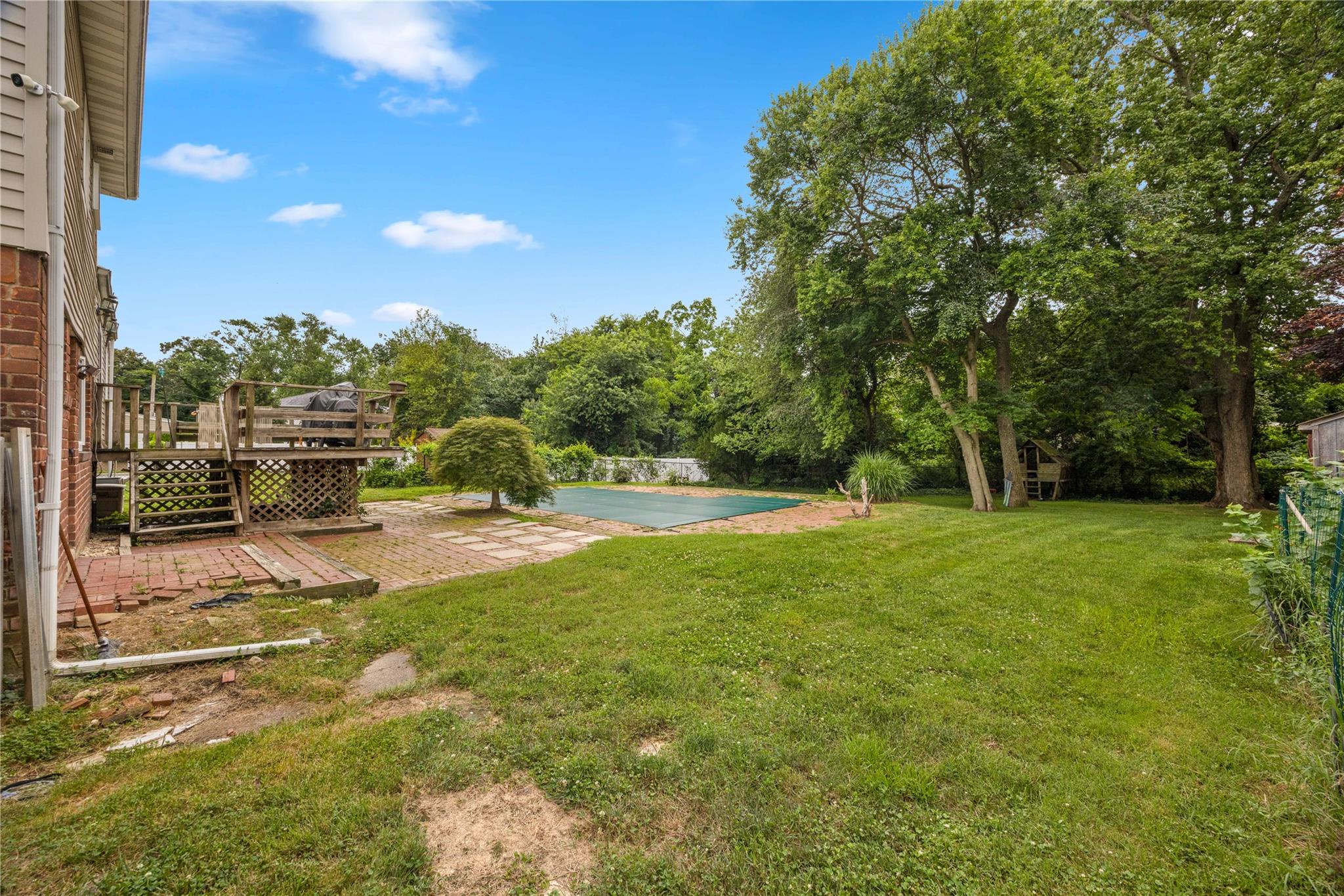 662 Interlaken Lane, North Babylon, NY 11703