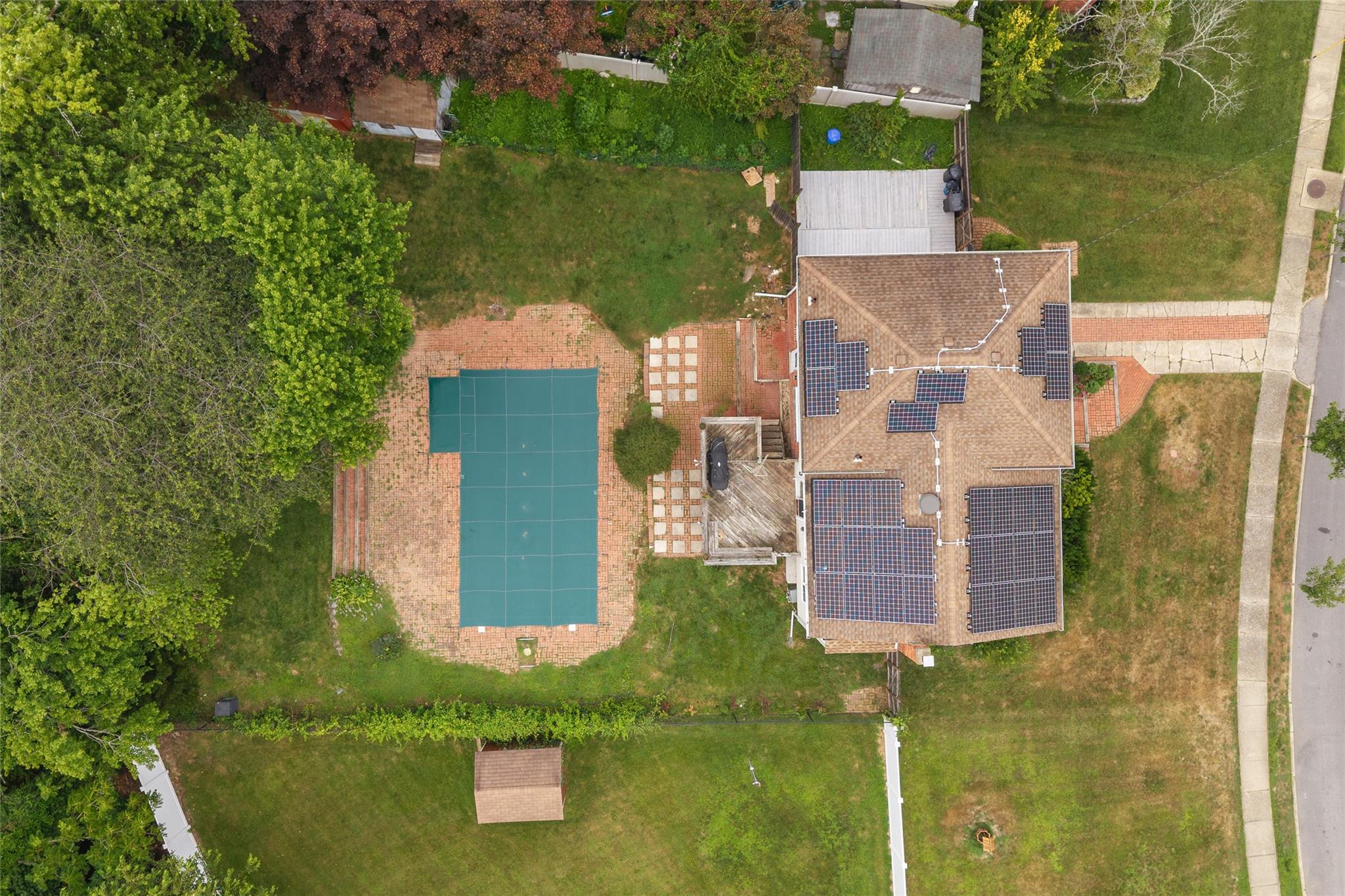 662 Interlaken Lane, North Babylon, NY 11703