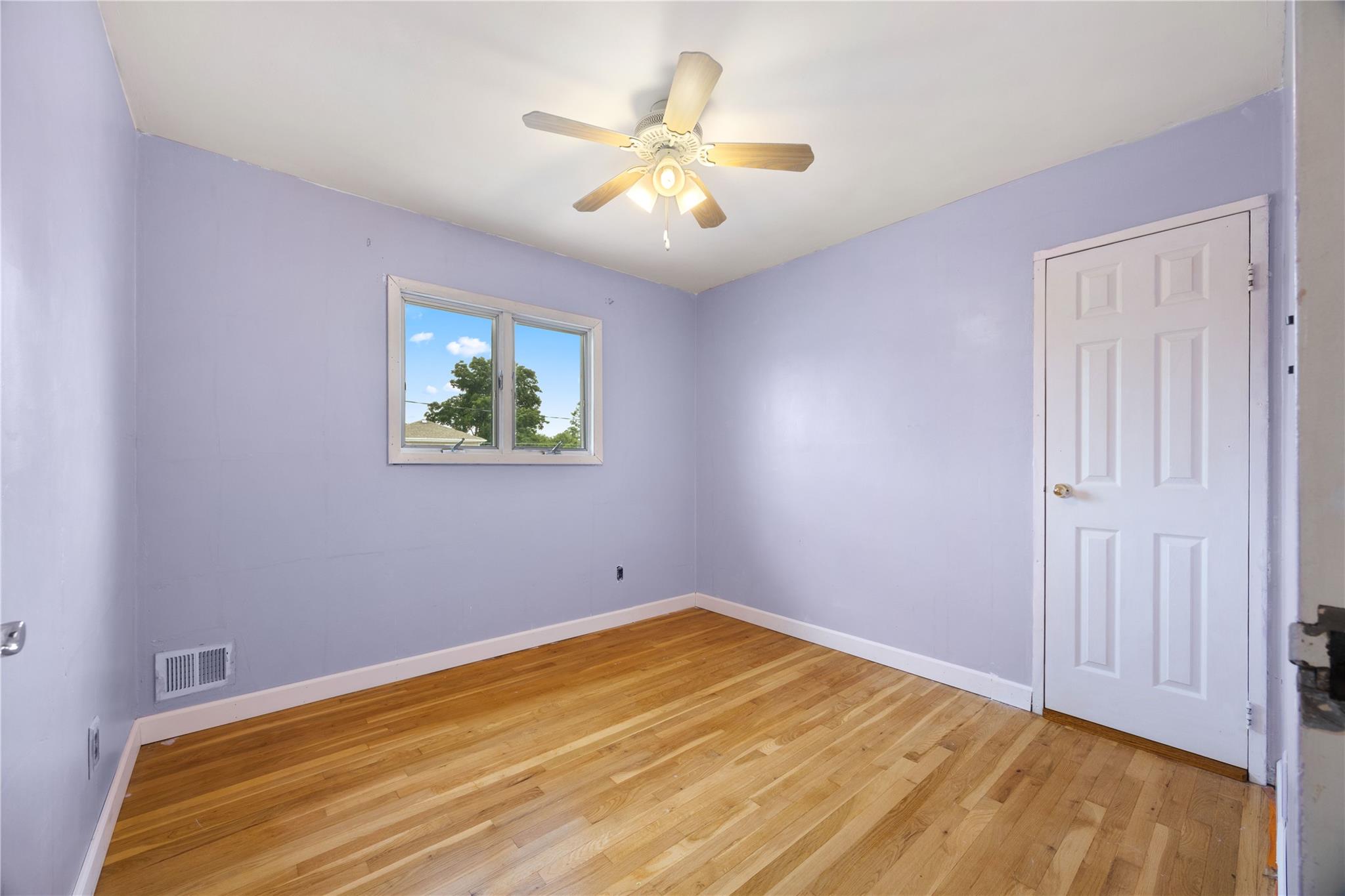 662 Interlaken Lane, North Babylon, NY 11703