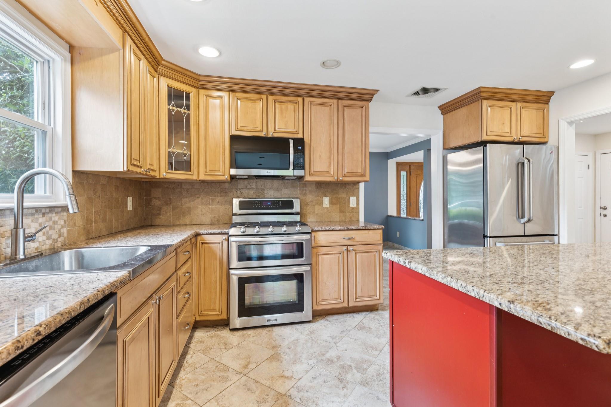 21 Tulipwood Drive, Commack, NY 11725