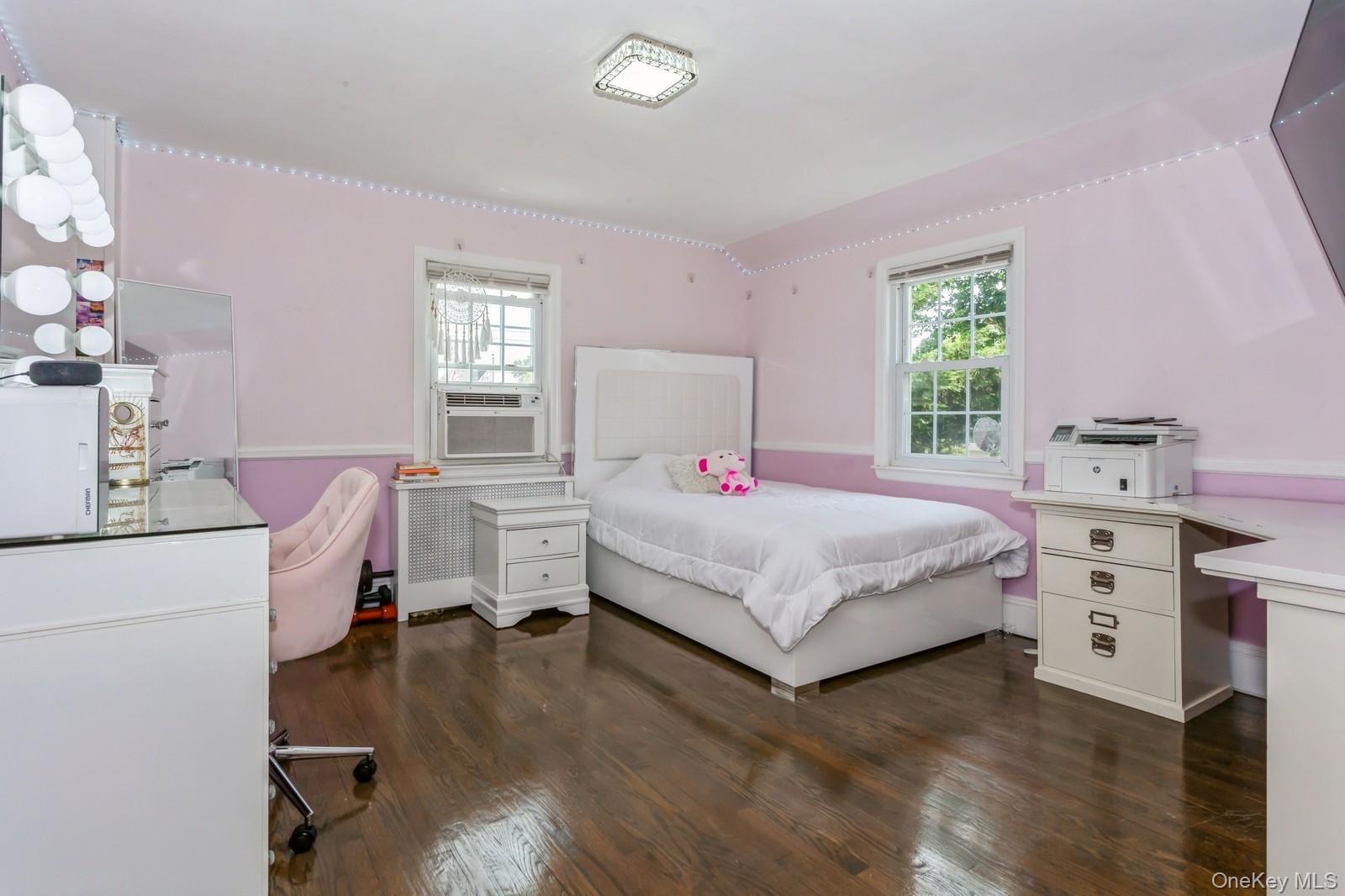 1 Howland Road, East Rockaway, NY 11518