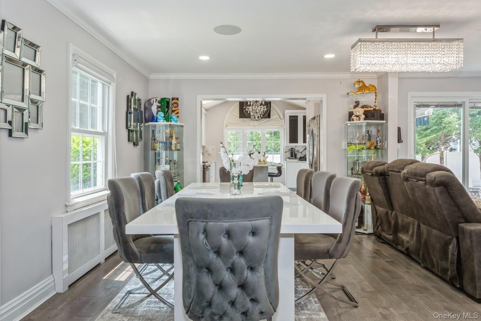 1 Howland Road, East Rockaway, NY 11518