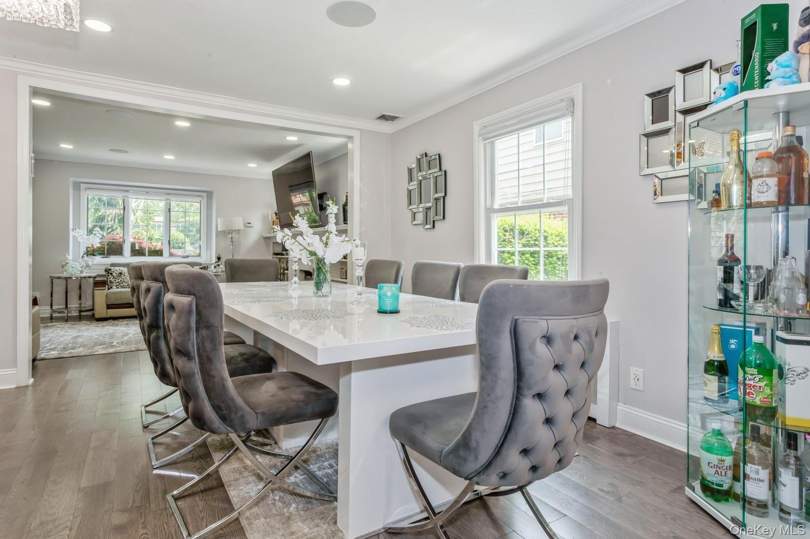 1 Howland Road, East Rockaway, NY 11518