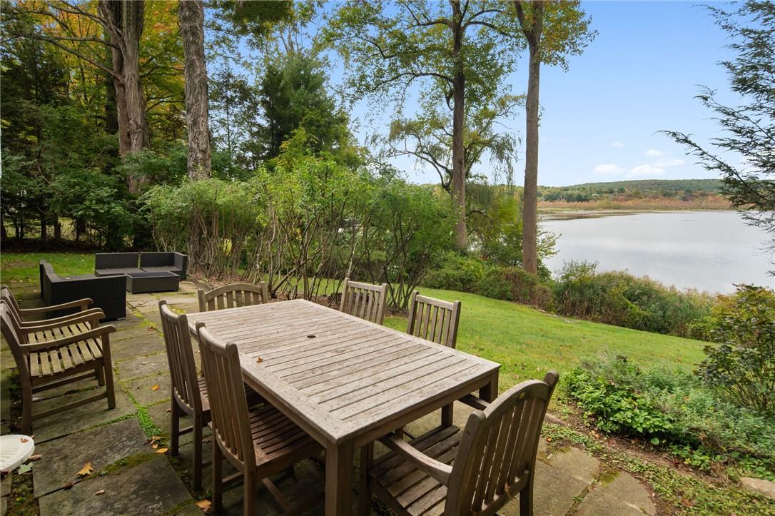 38 Bishop Park Road, Pound Ridge, NY 10576