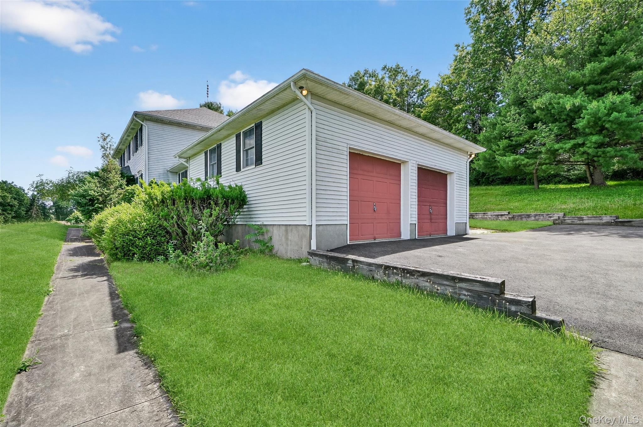 561 Toleman Road, Rock Tavern, NY 12575