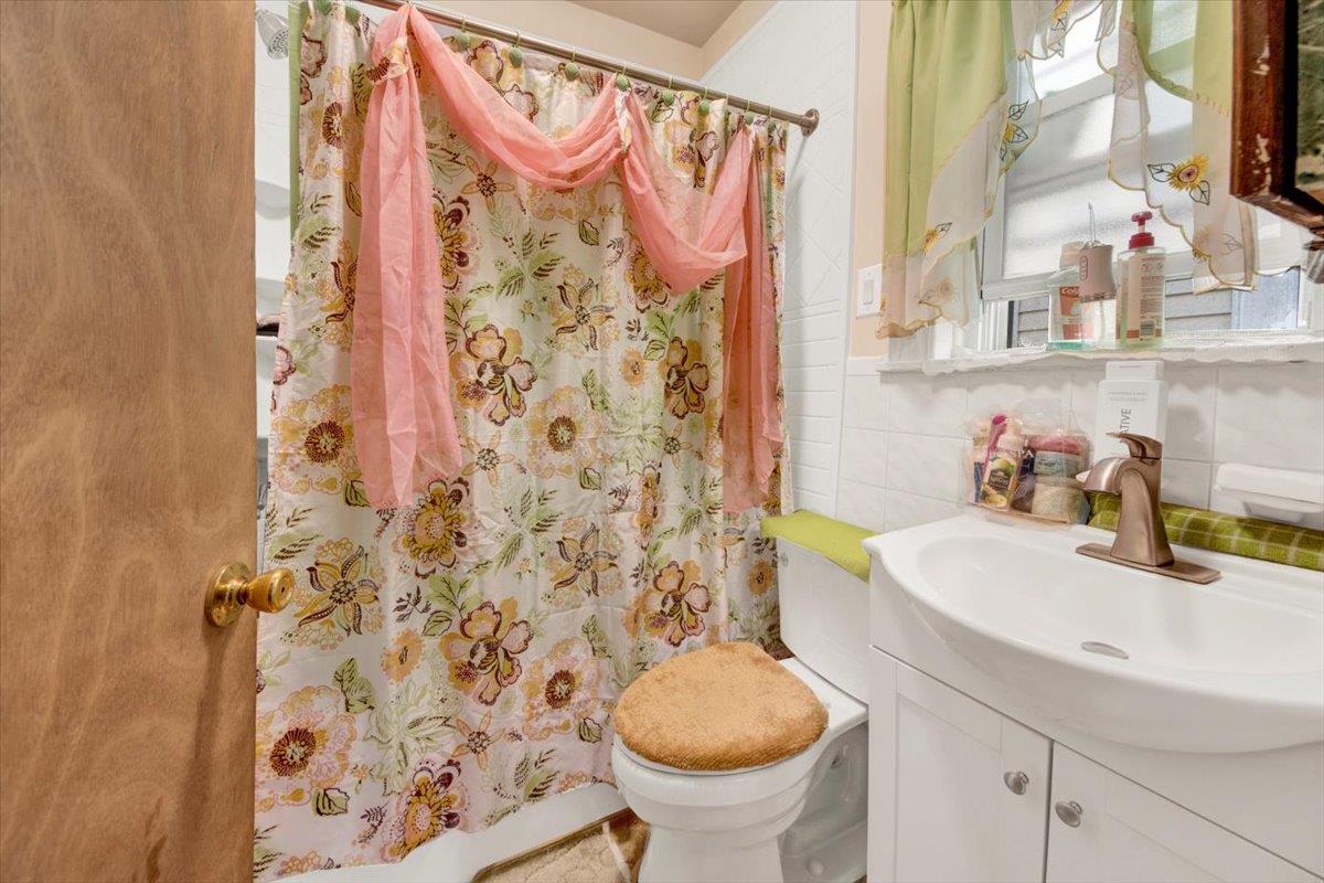 4419 Edson Avenue, Bronx, NY 10466