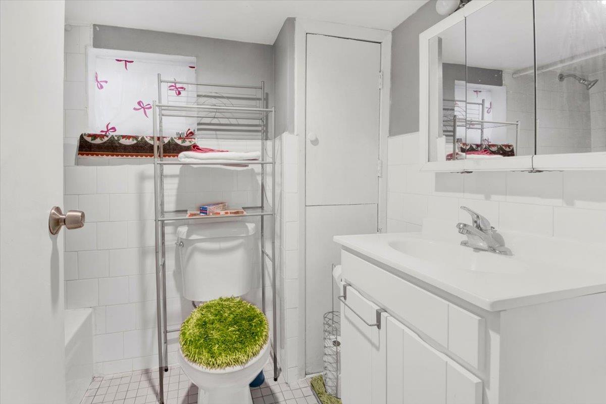 4419 Edson Avenue, Bronx, NY 10466