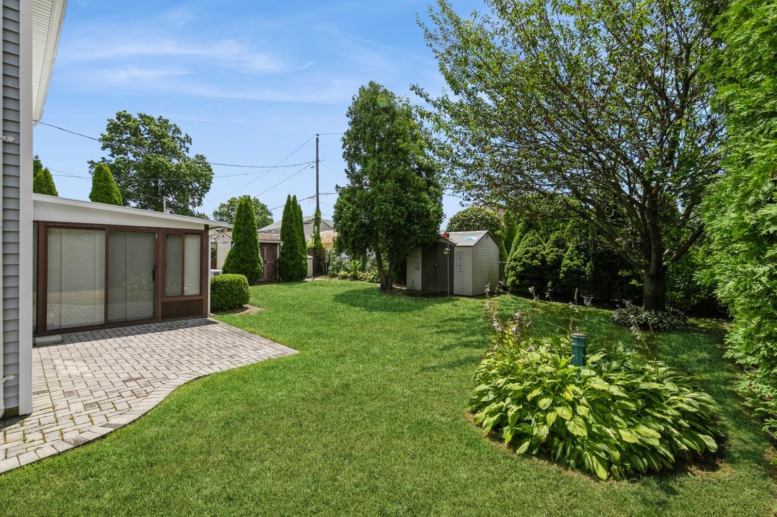 14 Cobble Lane, Levittown, NY 11756