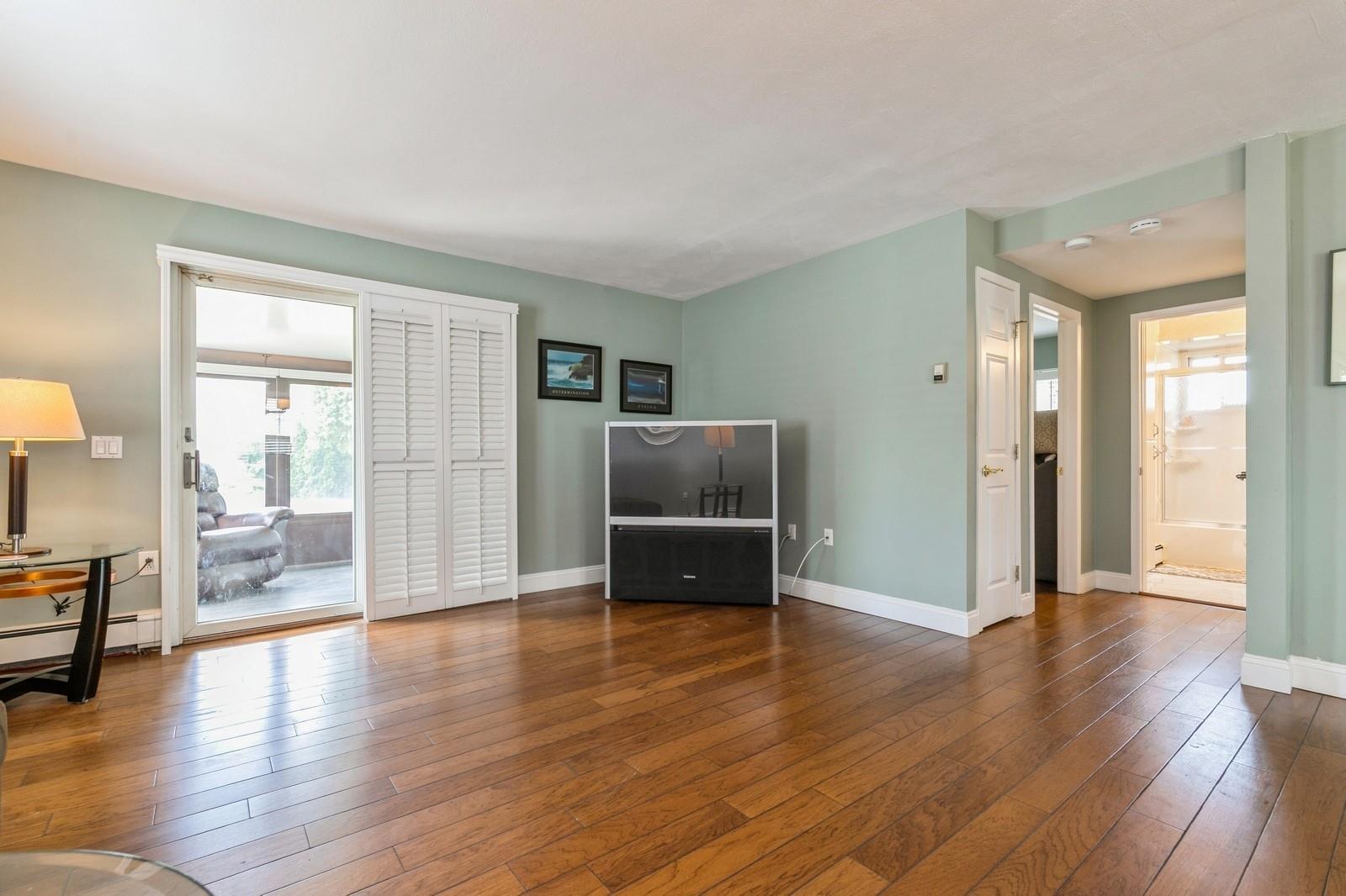 14 Cobble Lane, Levittown, NY 11756