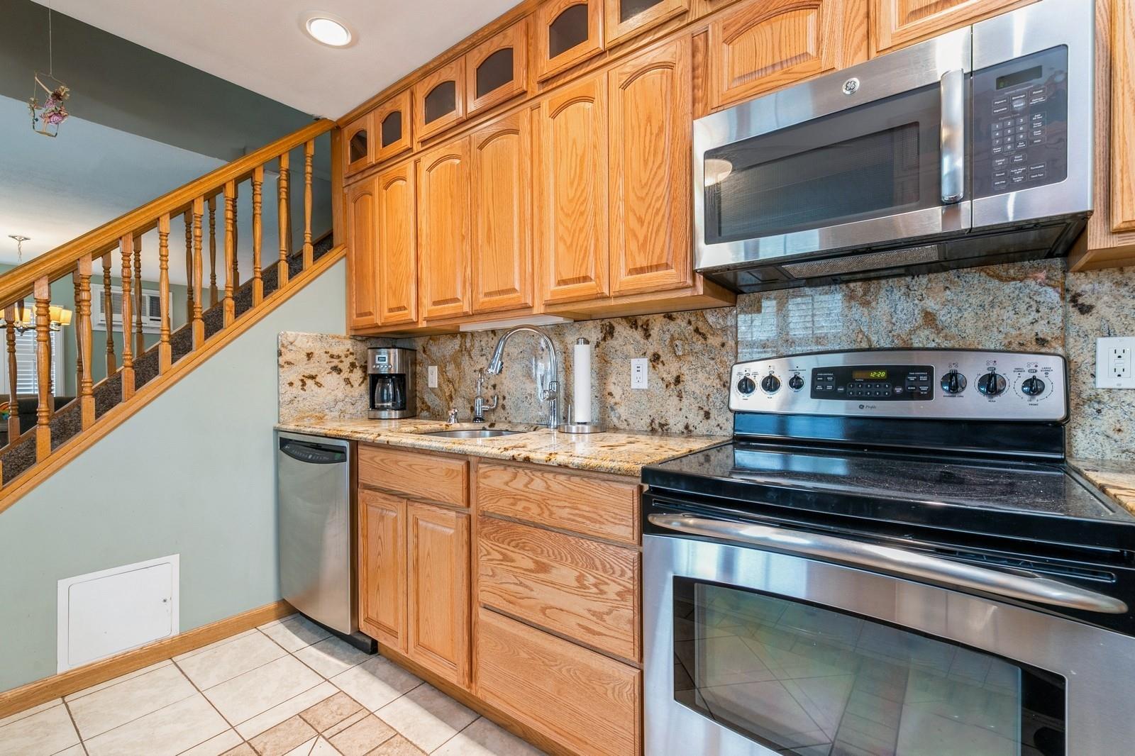 14 Cobble Lane, Levittown, NY 11756