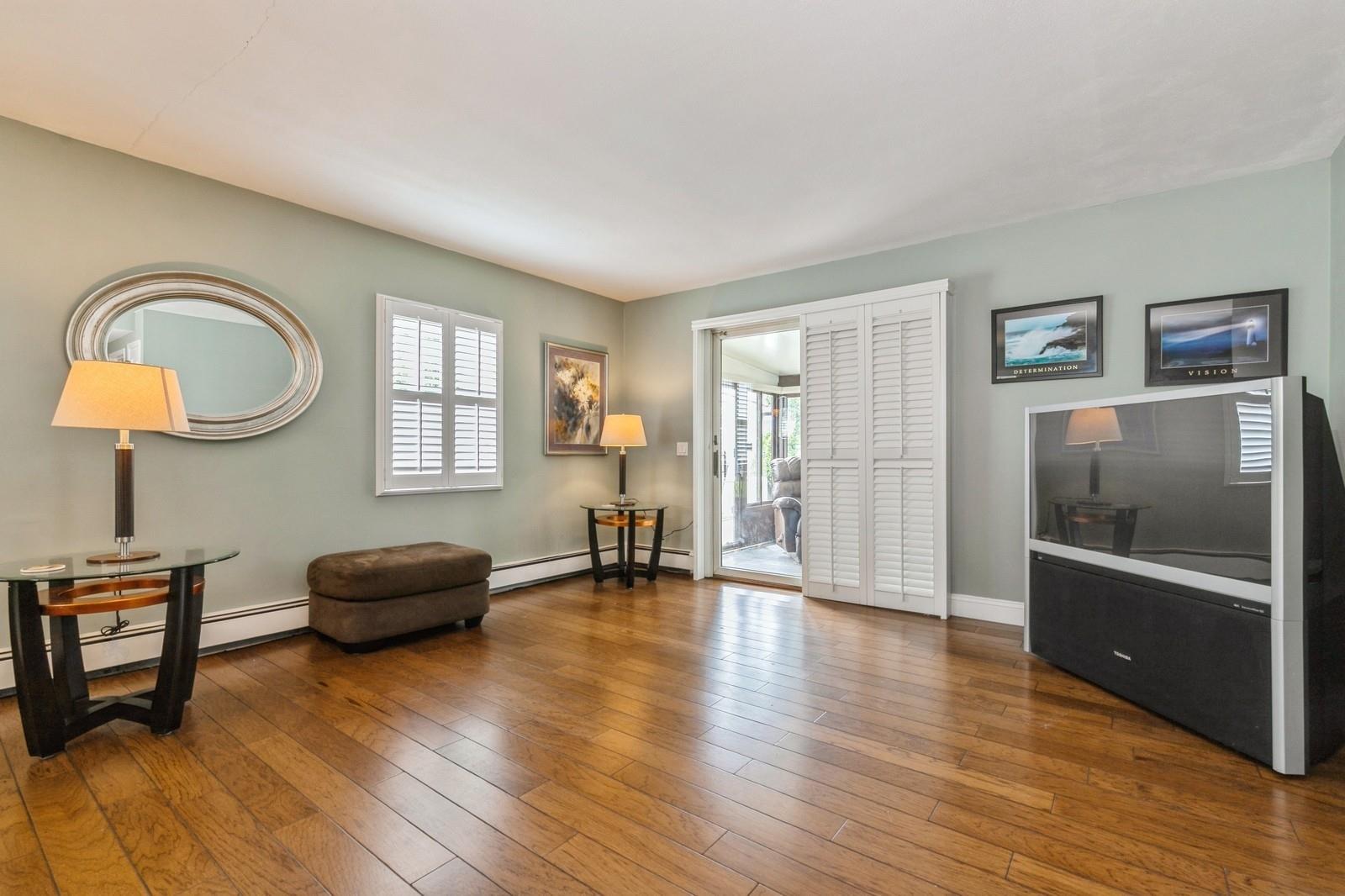 14 Cobble Lane, Levittown, NY 11756