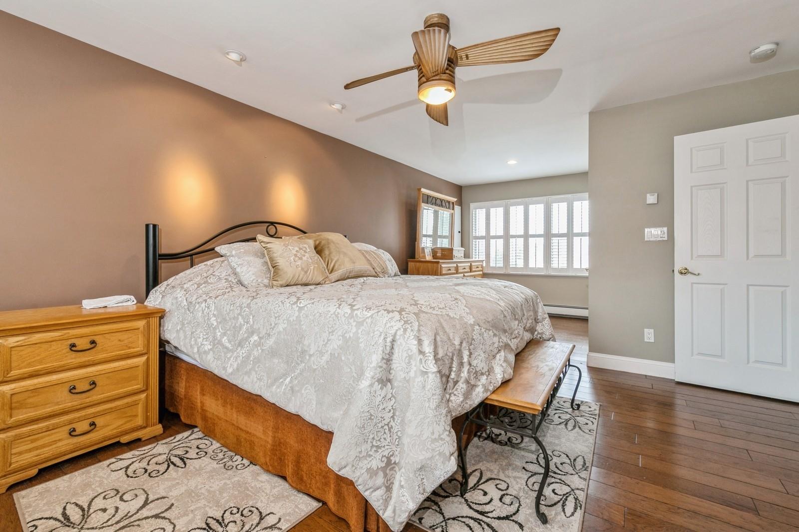 14 Cobble Lane, Levittown, NY 11756