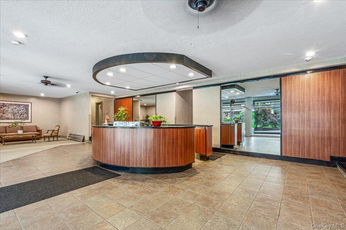 16241 Powells Cove Boulevard # 2S, Whitestone, NY 11357