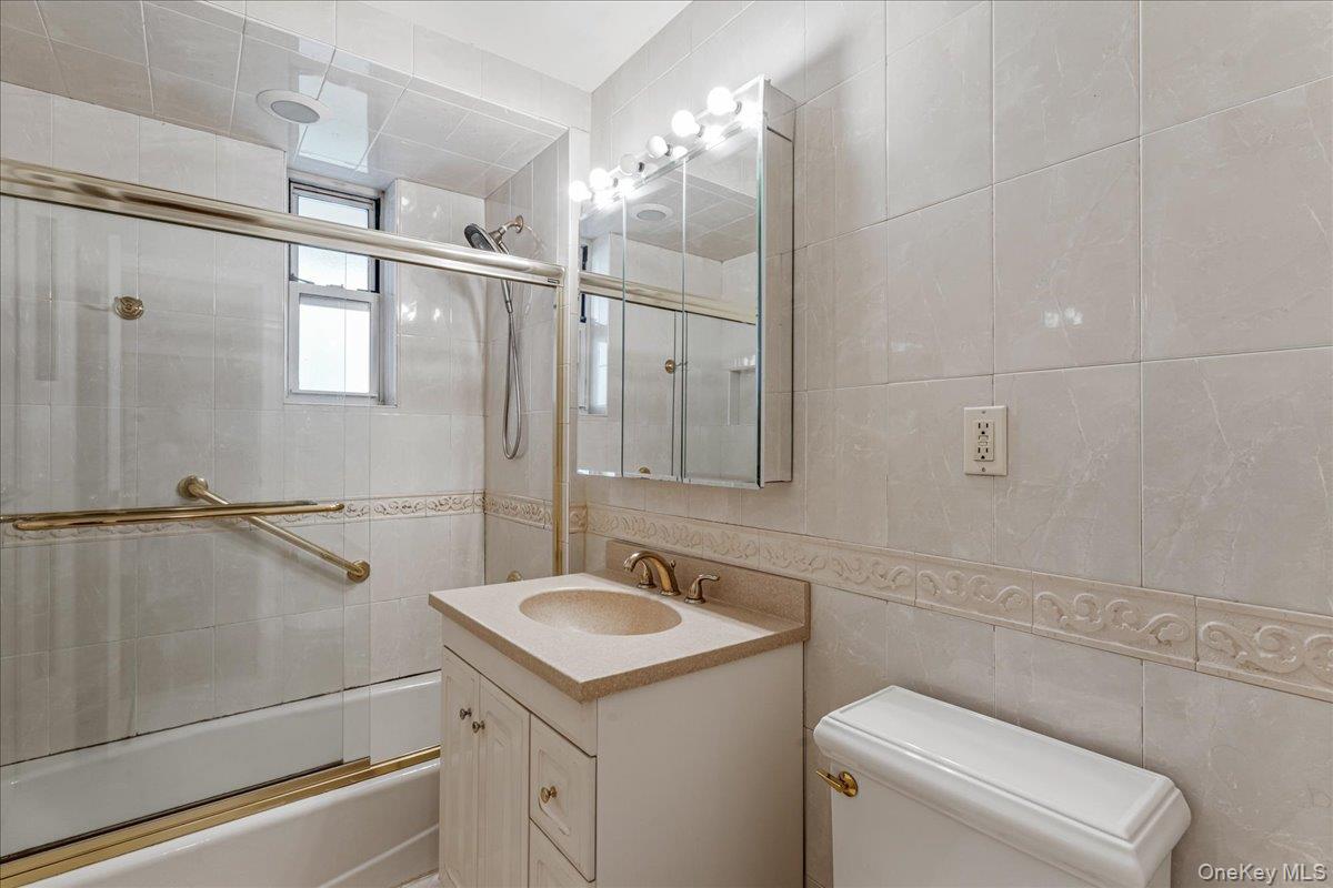 16241 Powells Cove Boulevard # 2S, Whitestone, NY 11357