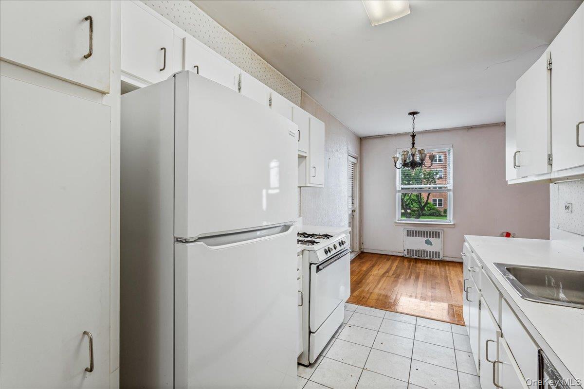 16241 Powells Cove Boulevard # 2S, Whitestone, NY 11357