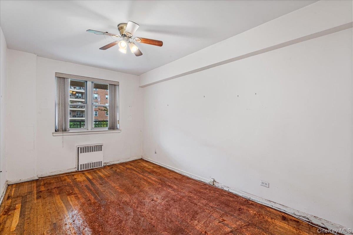 16241 Powells Cove Boulevard # 2S, Whitestone, NY 11357