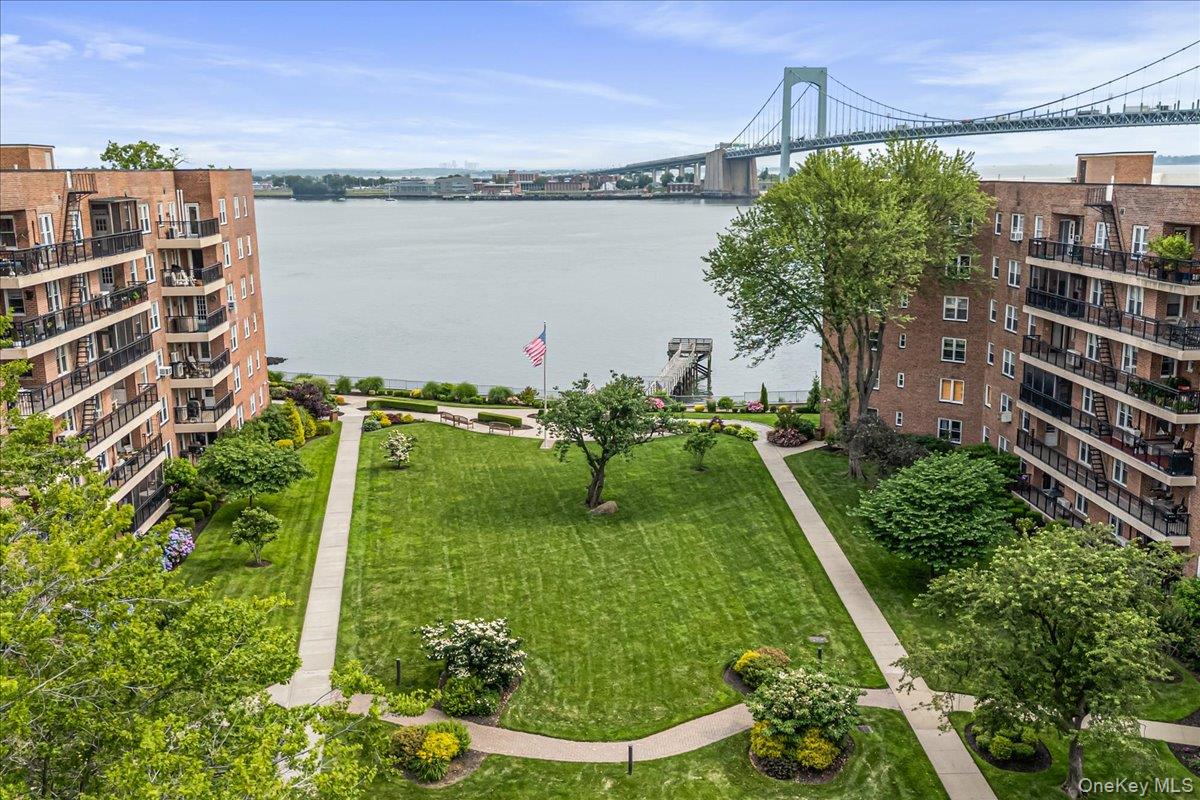 16241 Powells Cove Boulevard # 2S, Whitestone, NY 11357