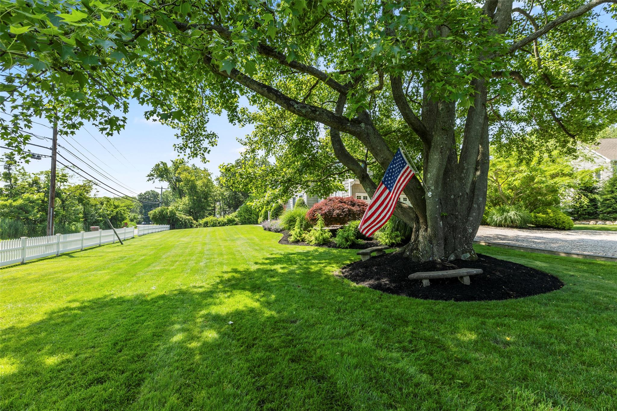 16 Dyke Road, Setauket, NY 11733