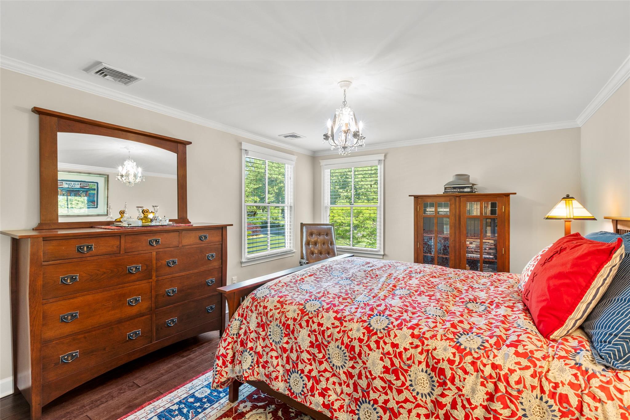 16 Dyke Road, Setauket, NY 11733