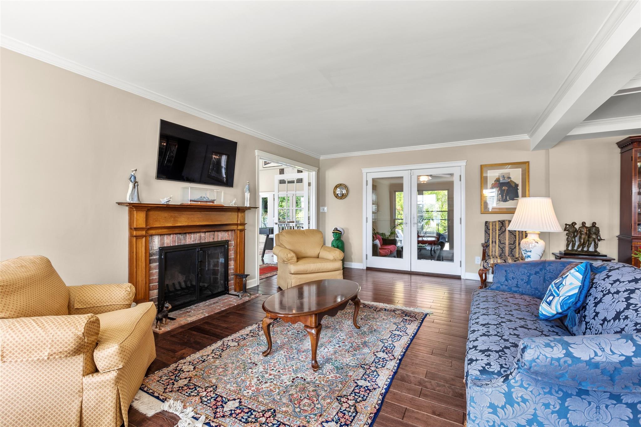 16 Dyke Road, Setauket, NY 11733