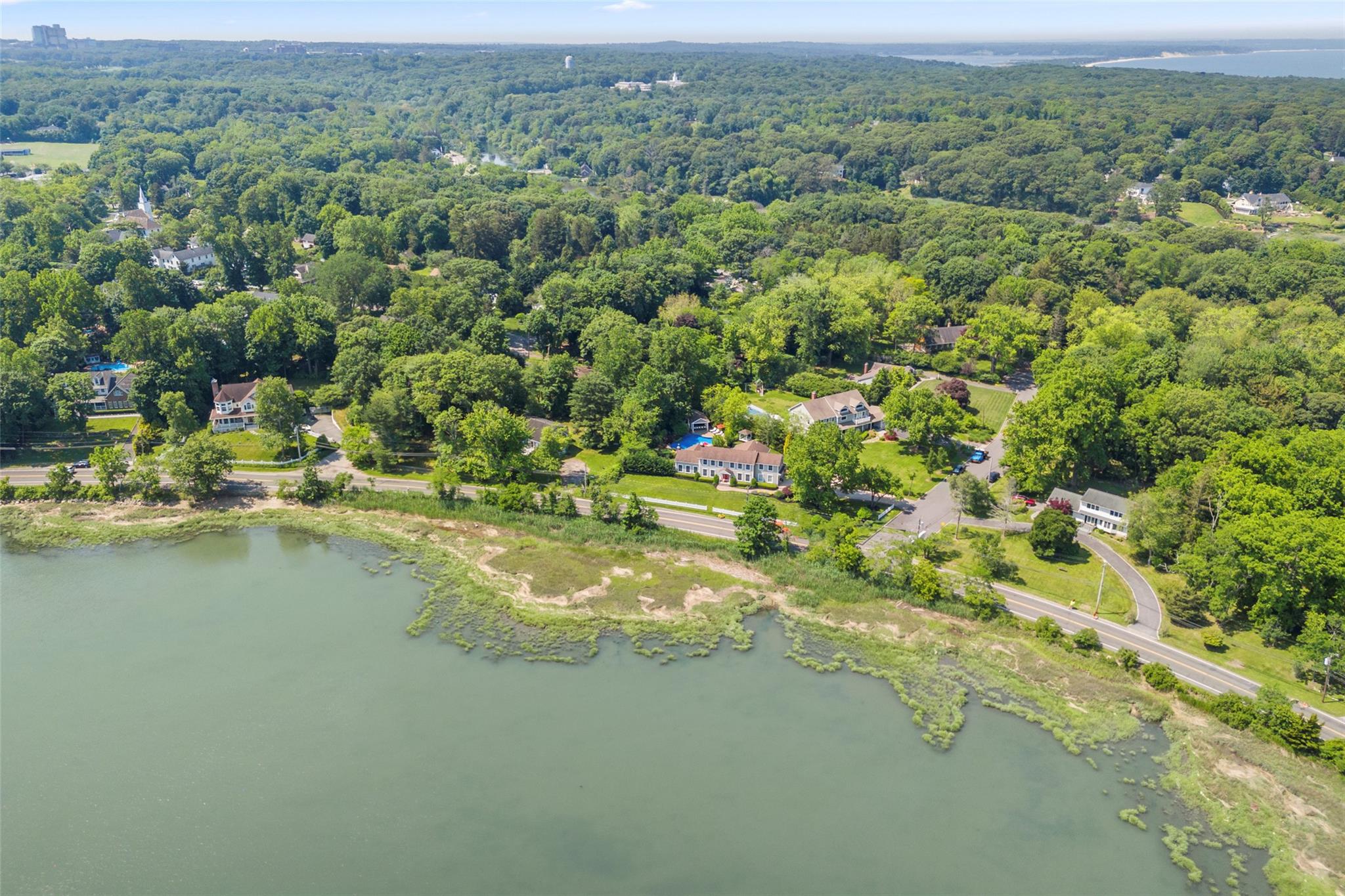 16 Dyke Road, Setauket, NY 11733