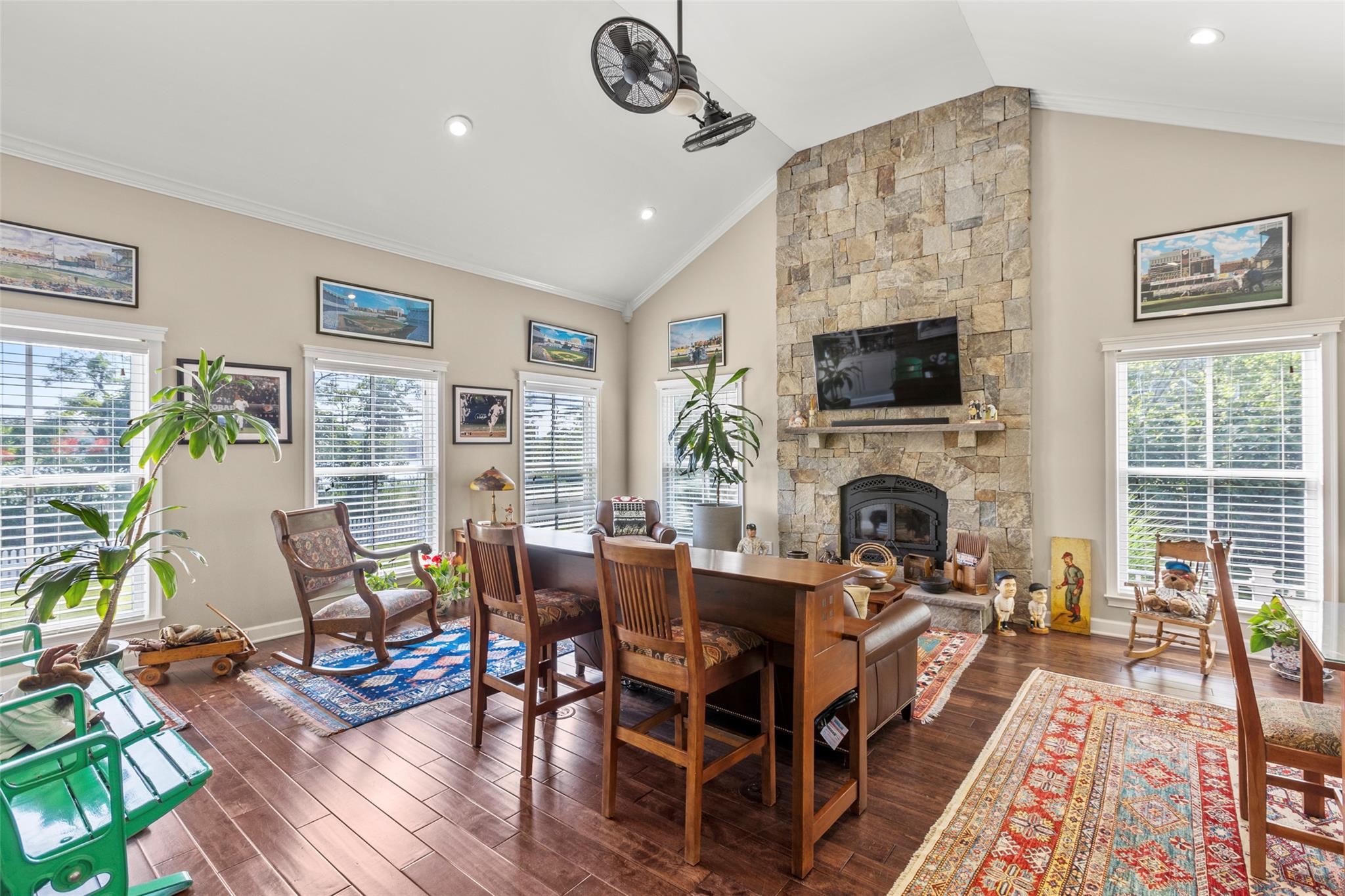 16 Dyke Road, Setauket, NY 11733