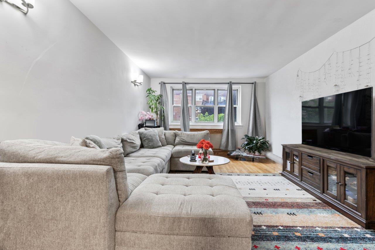 88-12 151 Avenue # 4B, Howard Beach, NY 11414