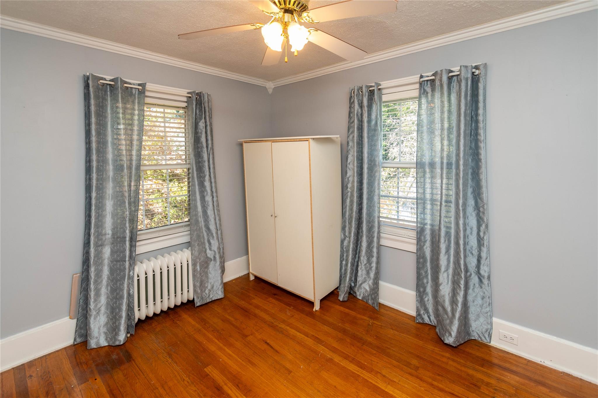 12 Woodside Place, Highland, NY 12528