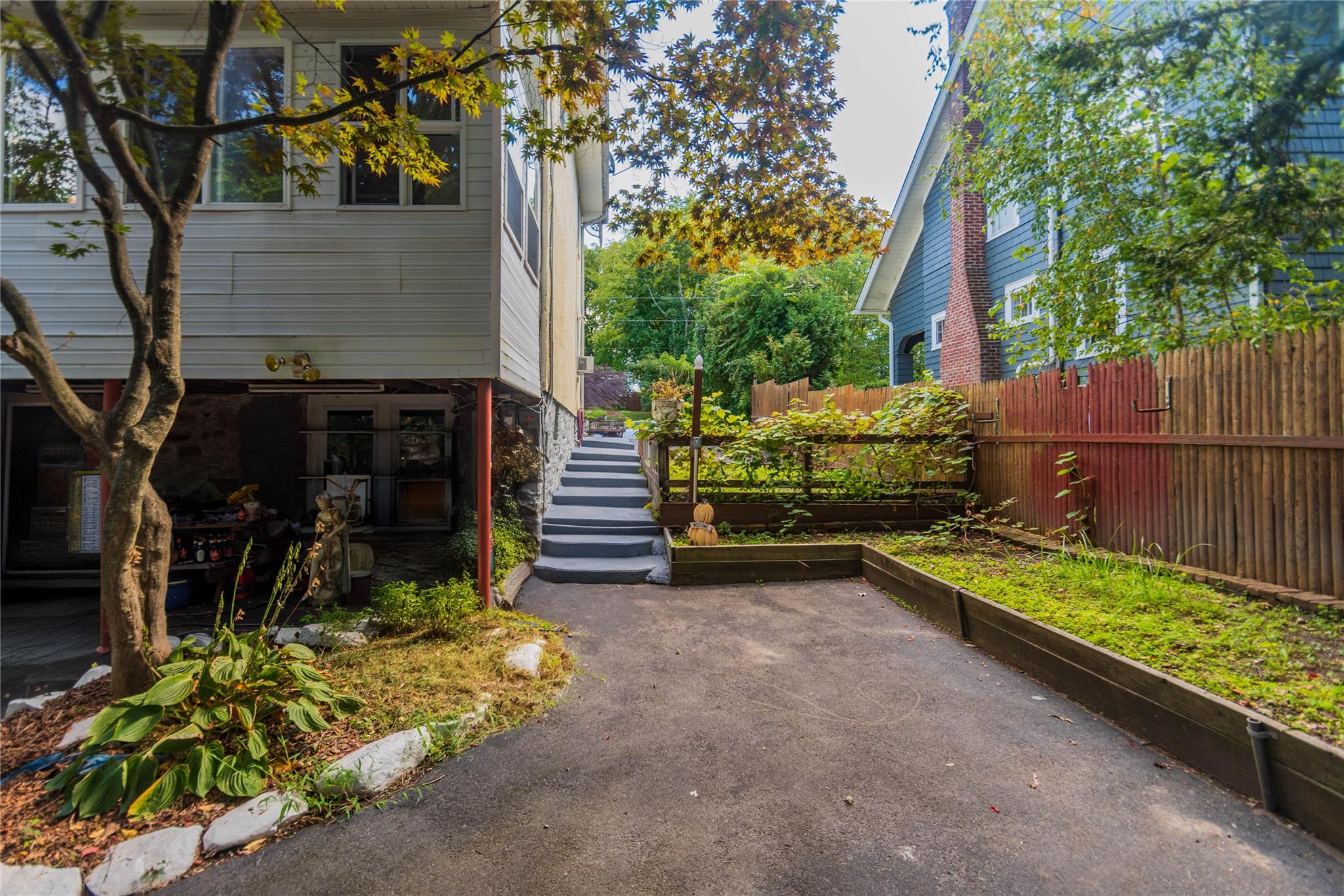 12 Woodside Place, Highland, NY 12528