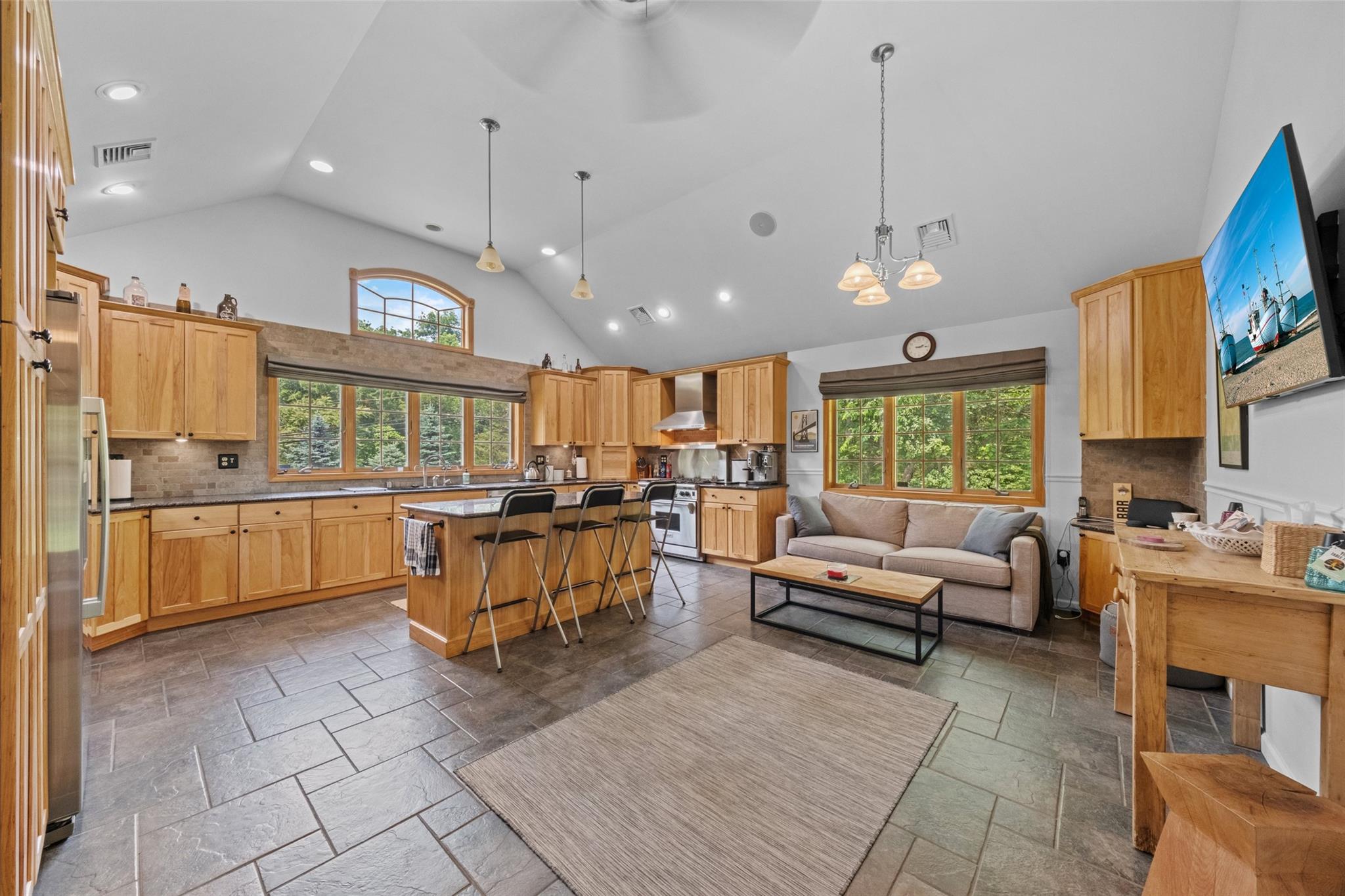 16 Sarvis Lane, Newburgh, NY 12550