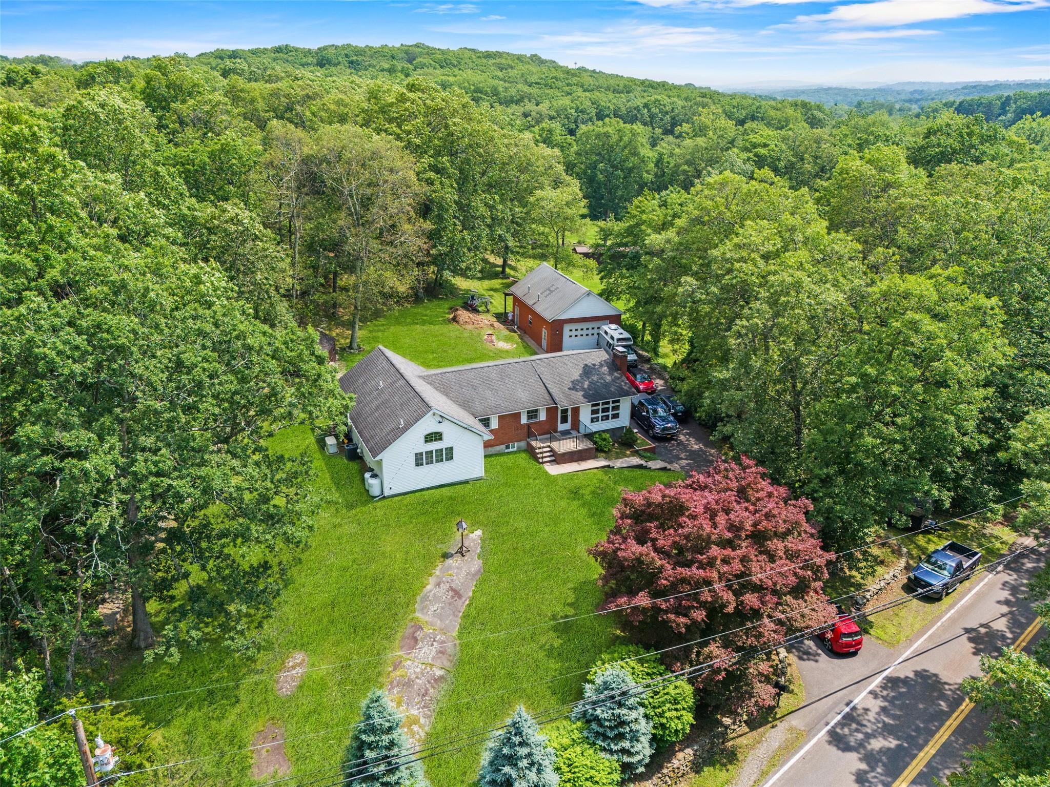 16 Sarvis Lane, Newburgh, NY 12550