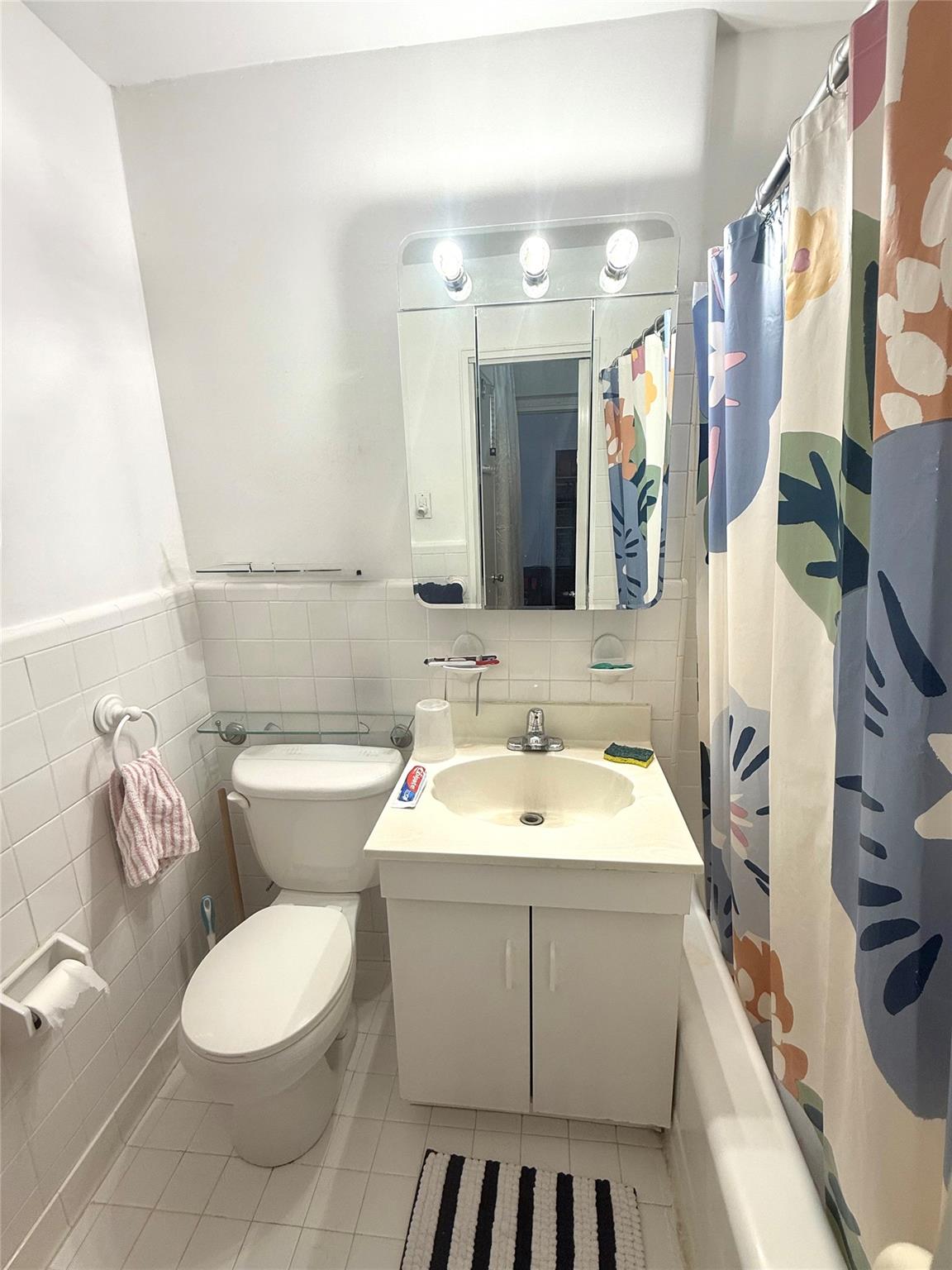 74-02 43 Avenue # 2L, Elmhurst, NY 11373