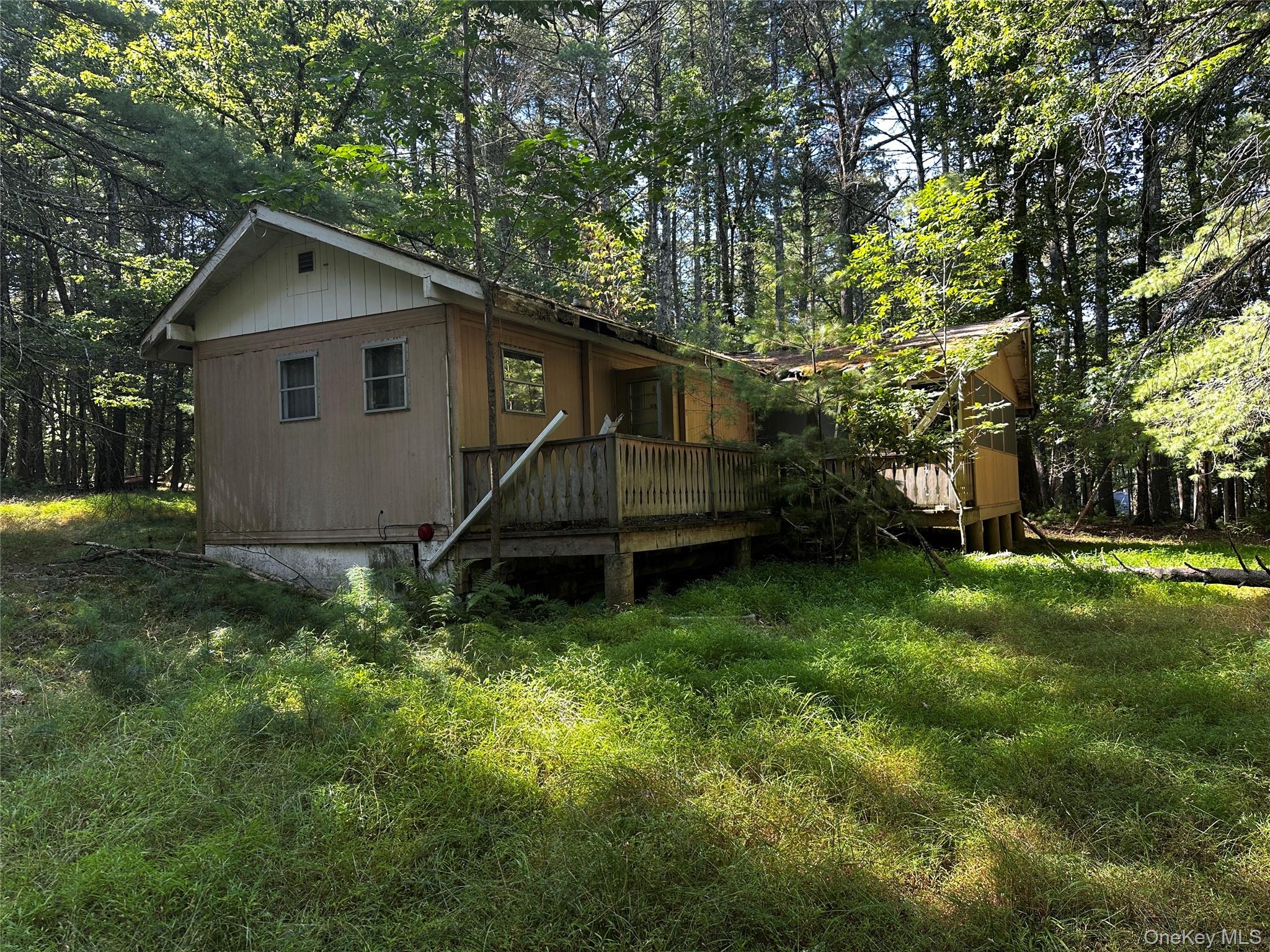 8 Kern Road, Barryville, NY 12719