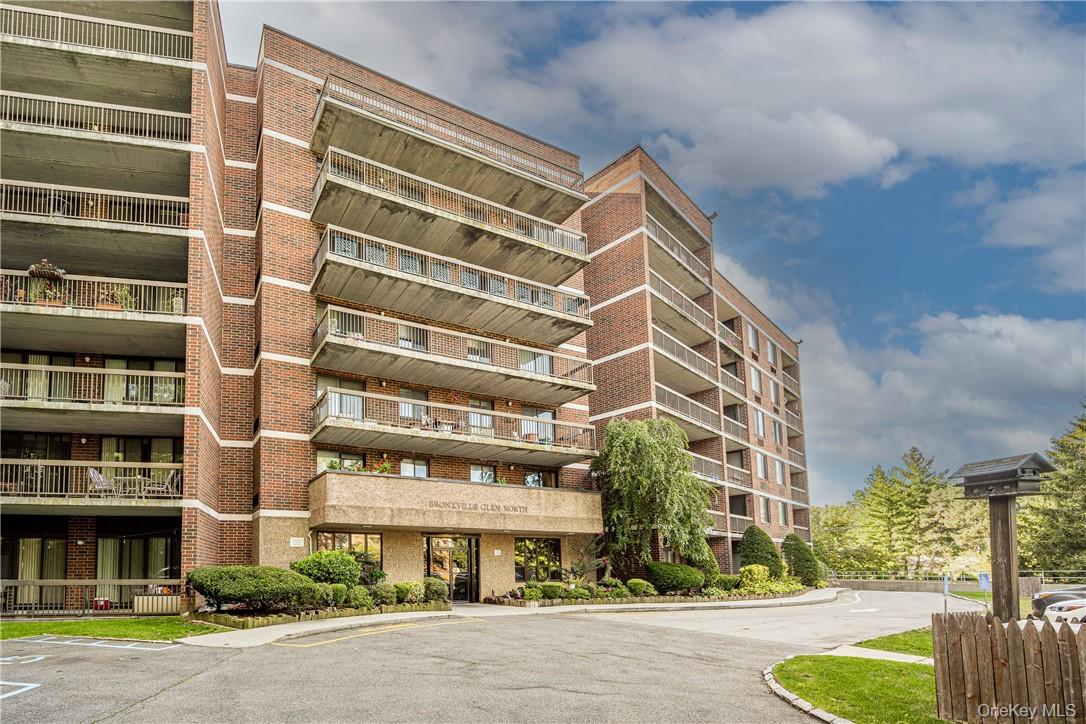 1374 Midland Avenue # PH07, Bronxville, NY 10708