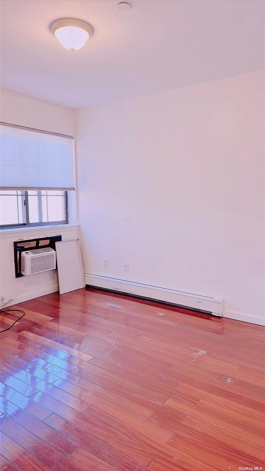 144-85 Roosevelt Avenue # 5E, Flushing, NY 11354