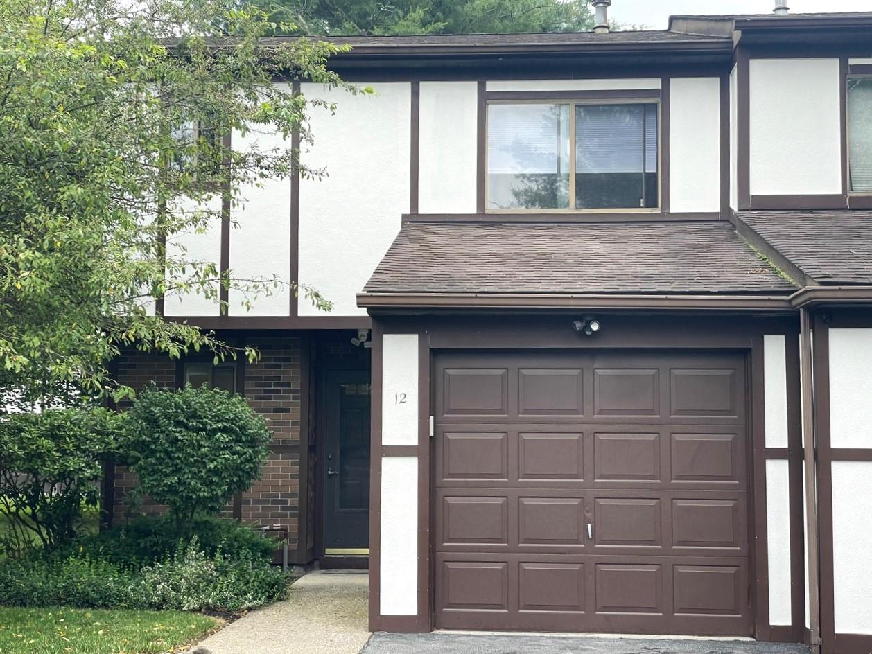 12 Sunstone Drive, Poughkeepsie, NY 12603