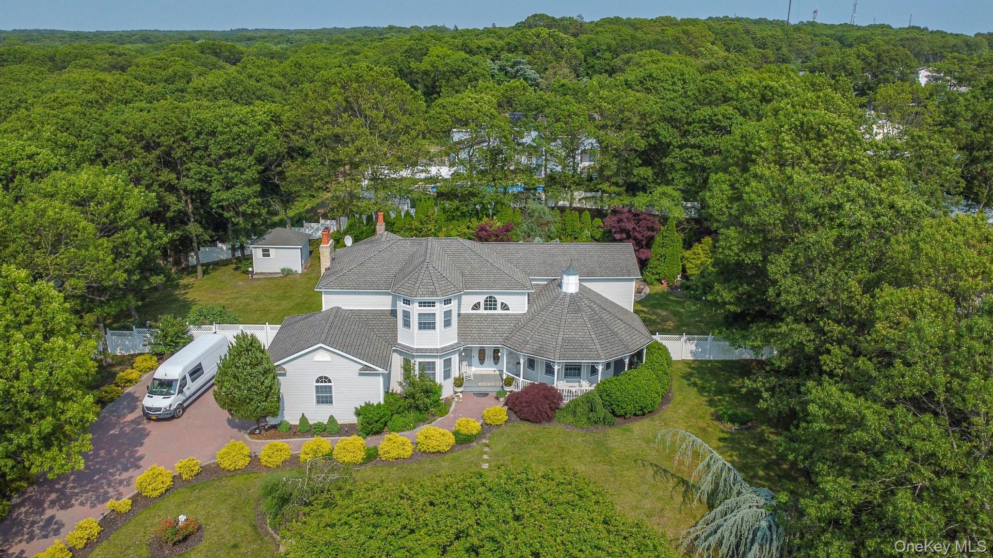 59 Lidge Drive, Farmingville, NY 11738