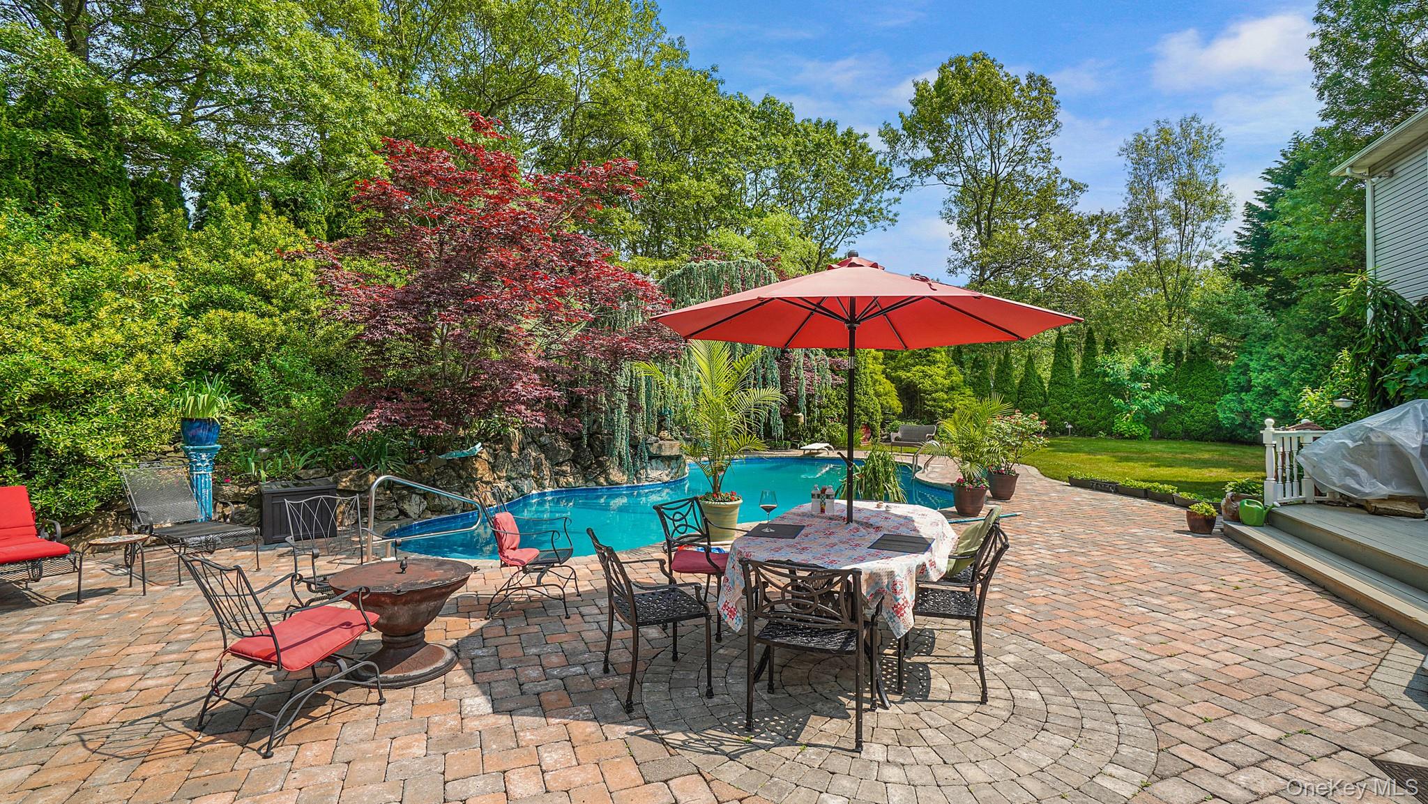 59 Lidge Drive, Farmingville, NY 11738