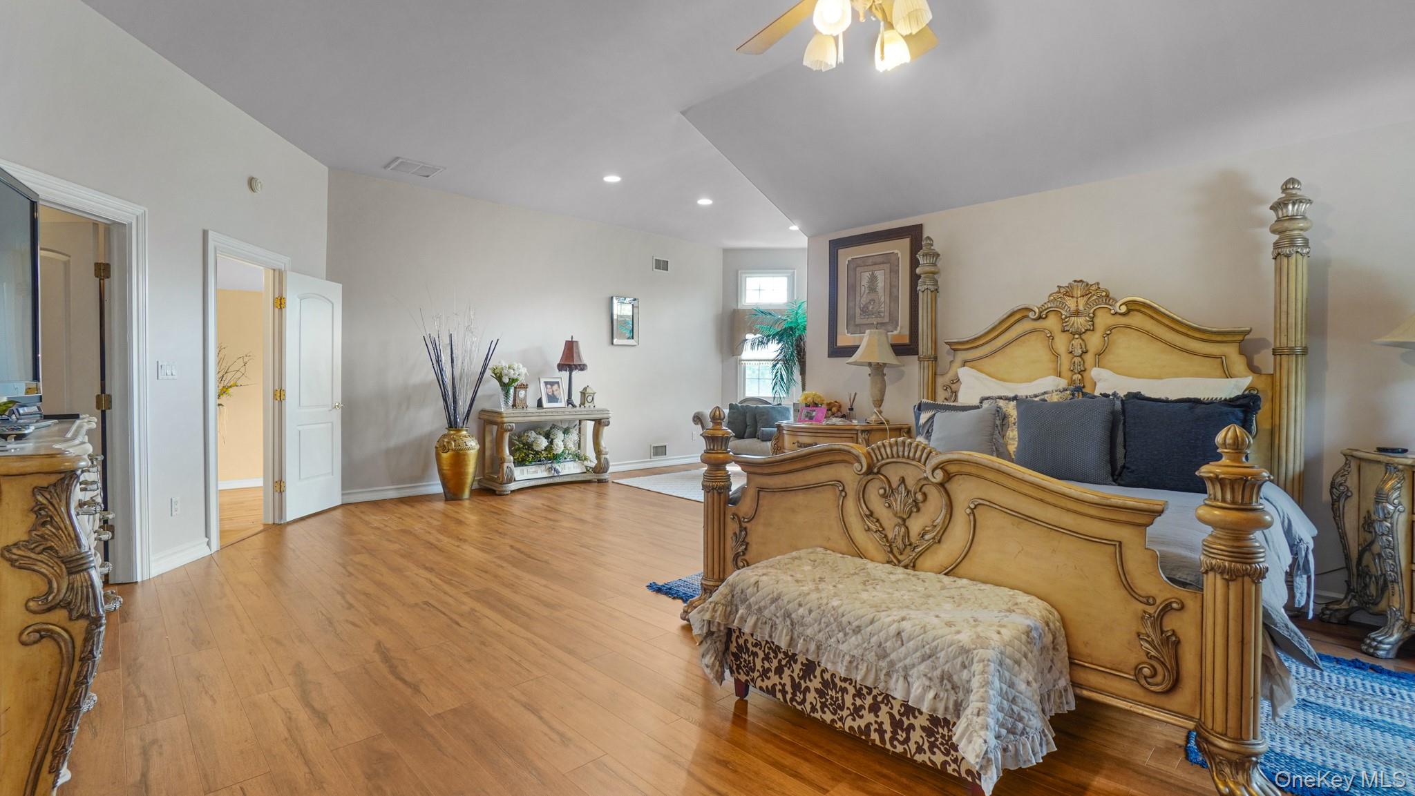 59 Lidge Drive, Farmingville, NY 11738