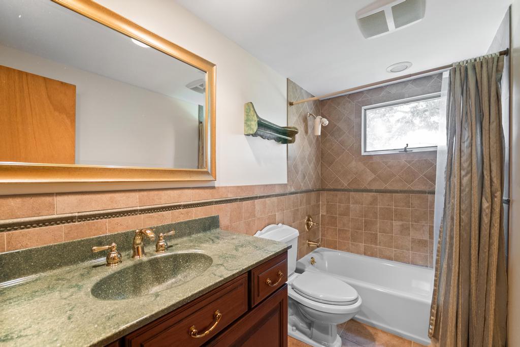360 Munsell Road, East Patchogue, NY 11772