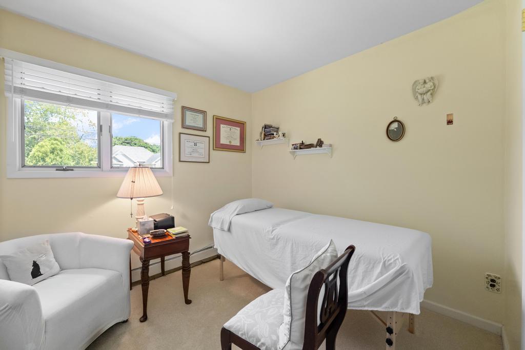 360 Munsell Road, East Patchogue, NY 11772