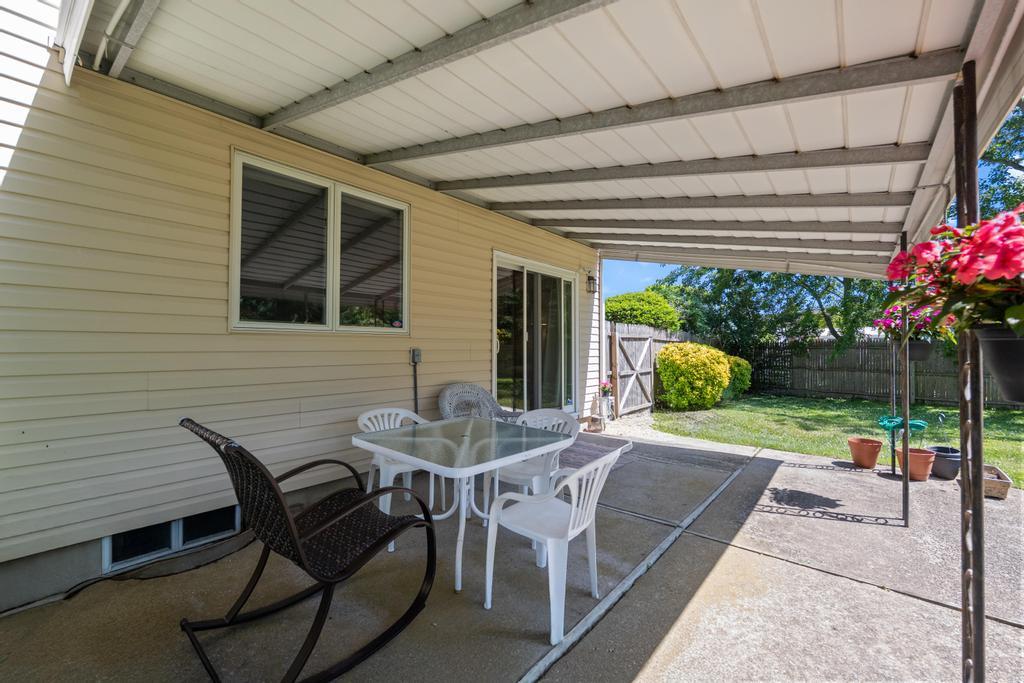 360 Munsell Road, East Patchogue, NY 11772