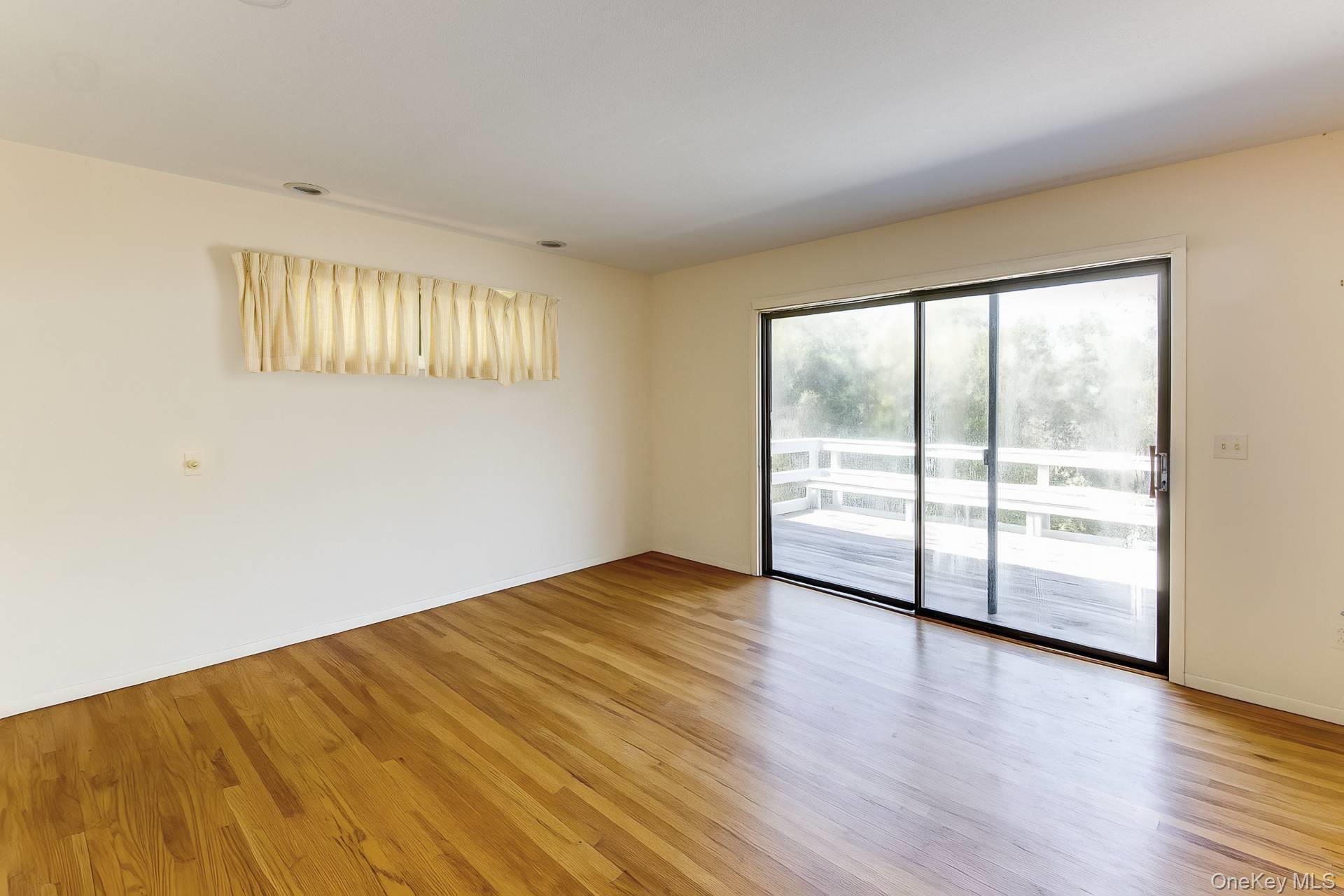 21 Bianco Road, East Hampton, NY 11937