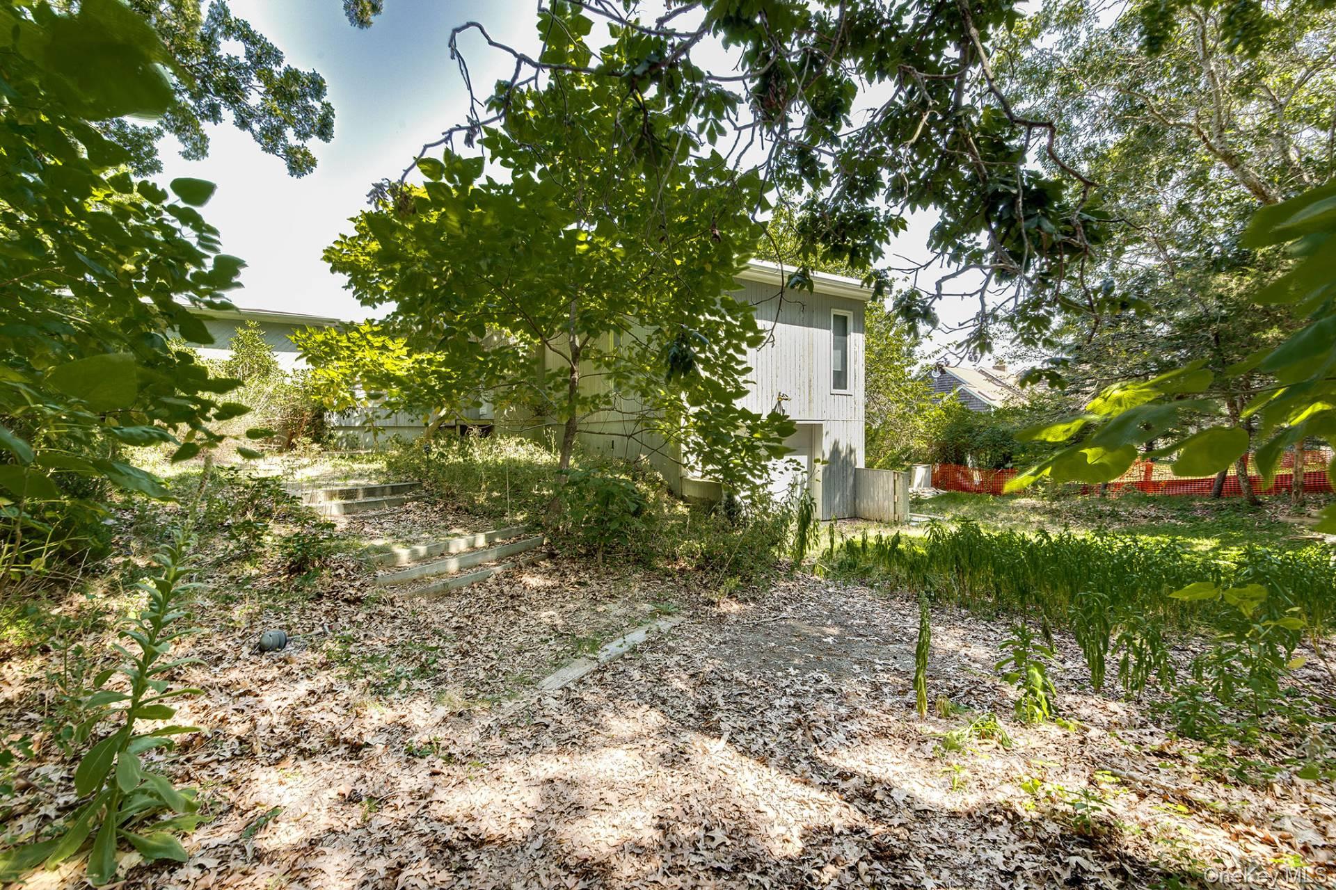 21 Bianco Road, East Hampton, NY 11937