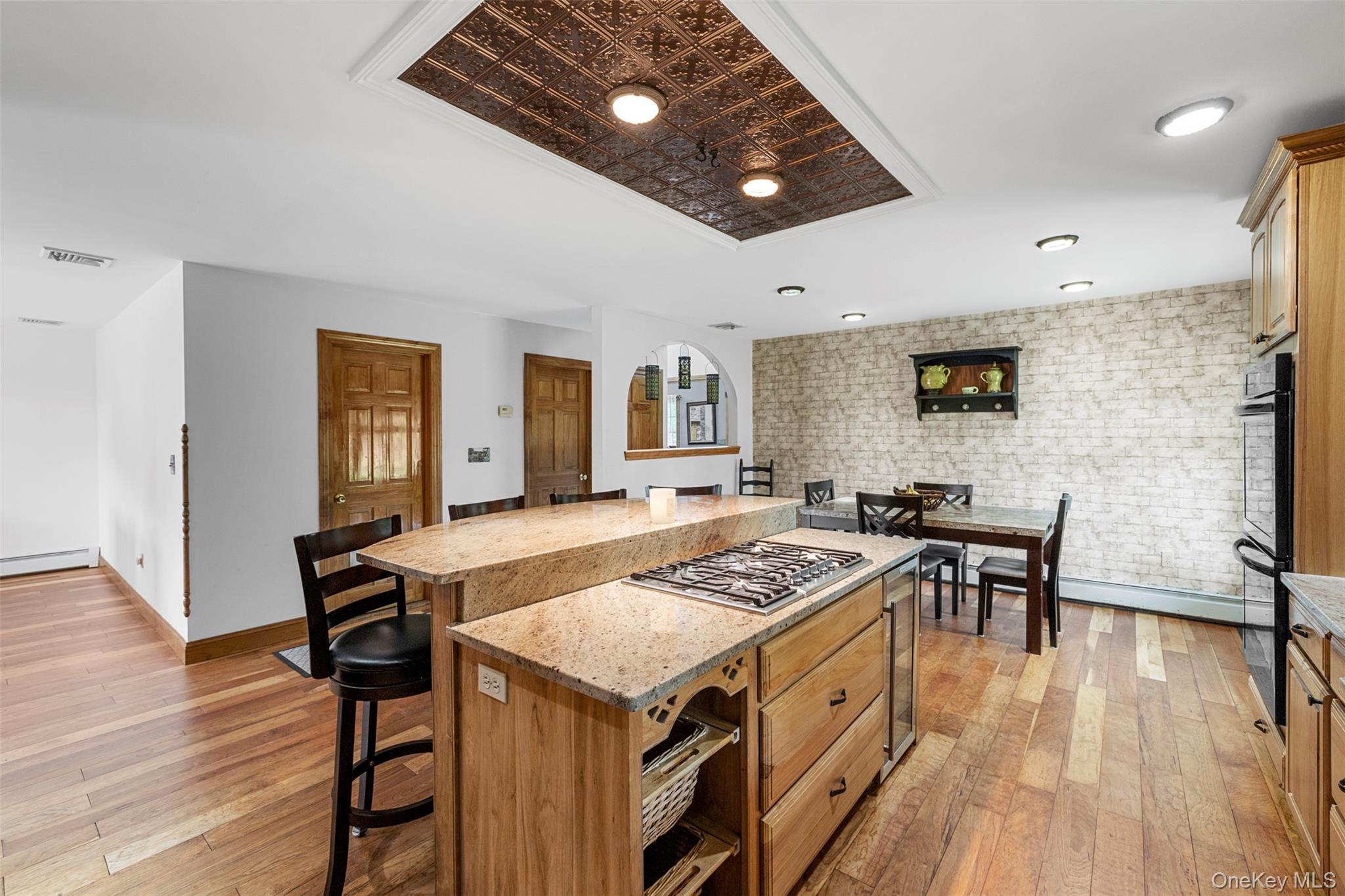 1252 Albany Post Road, Gardiner, NY 12525