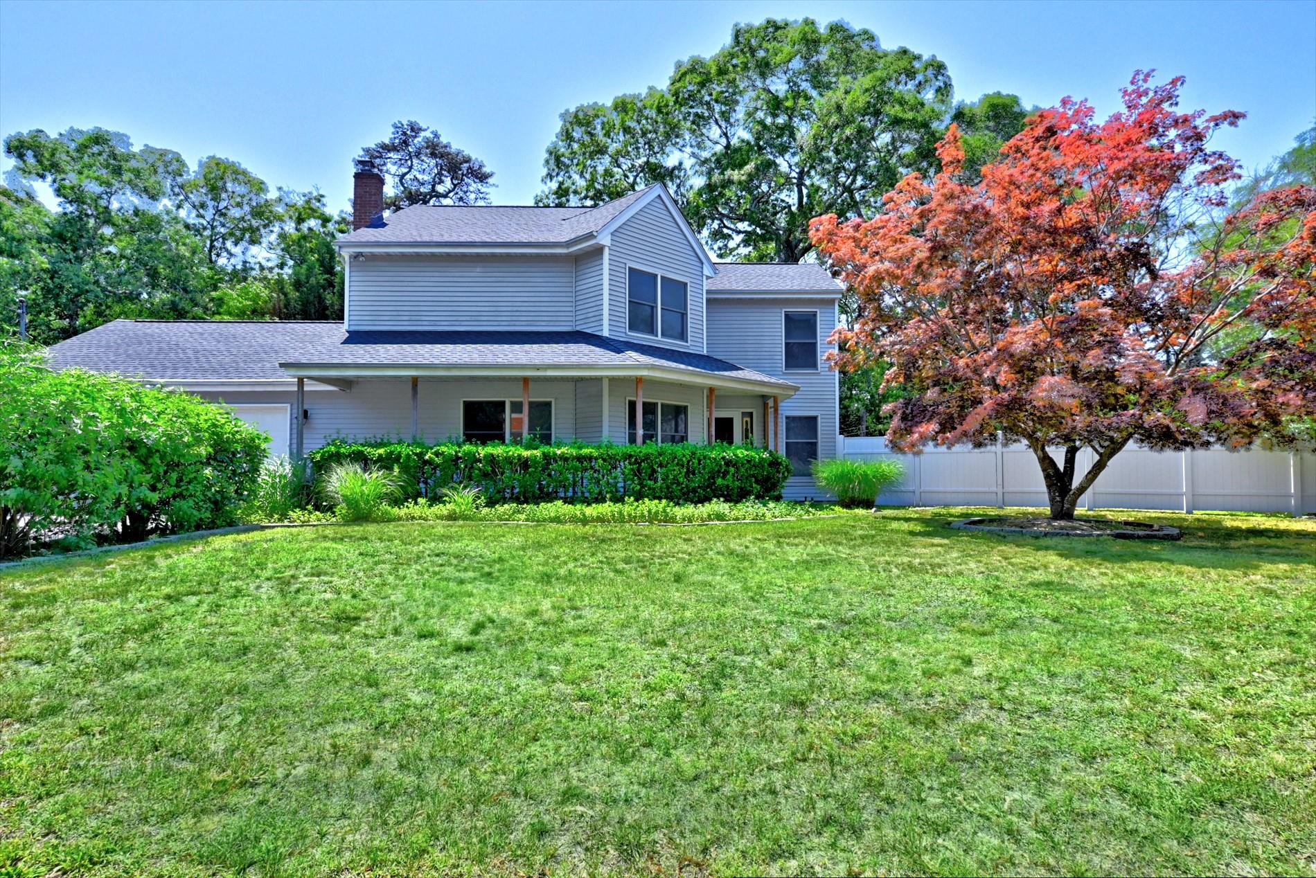 15 King Avenue, Flanders, NY 11901