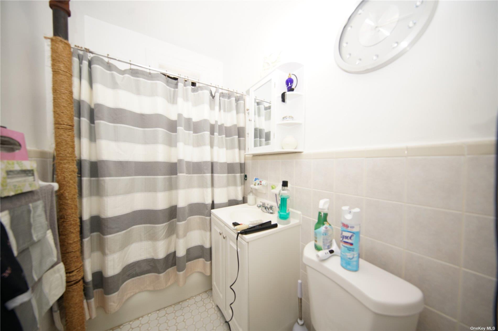 40-45 99th Street, Corona, NY 11368