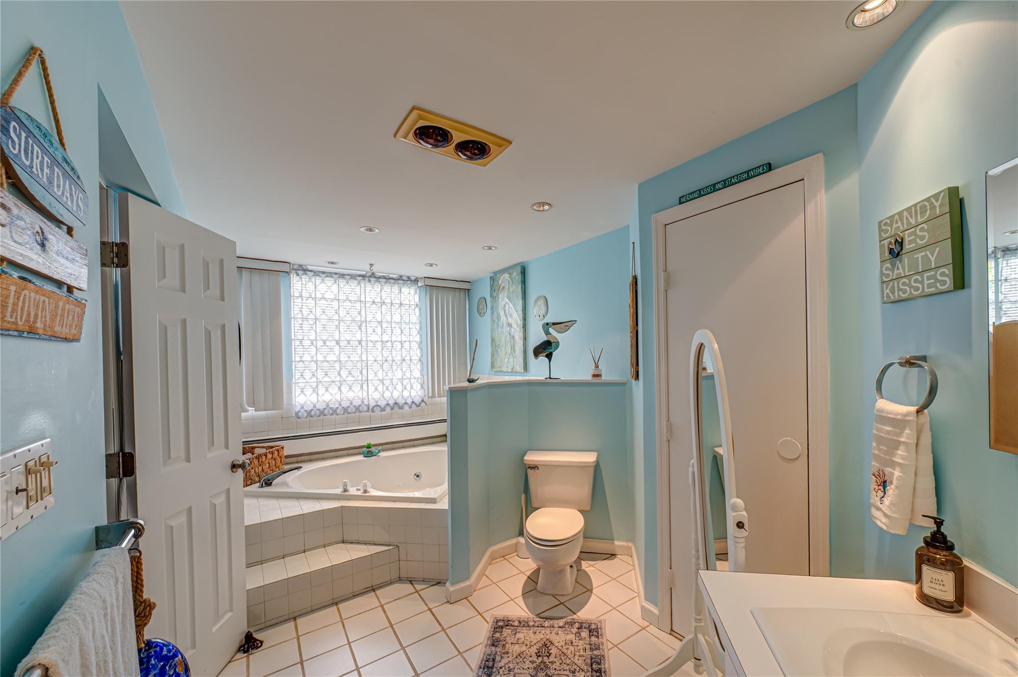 510 S Great Neck Road, Copiague, NY 11726