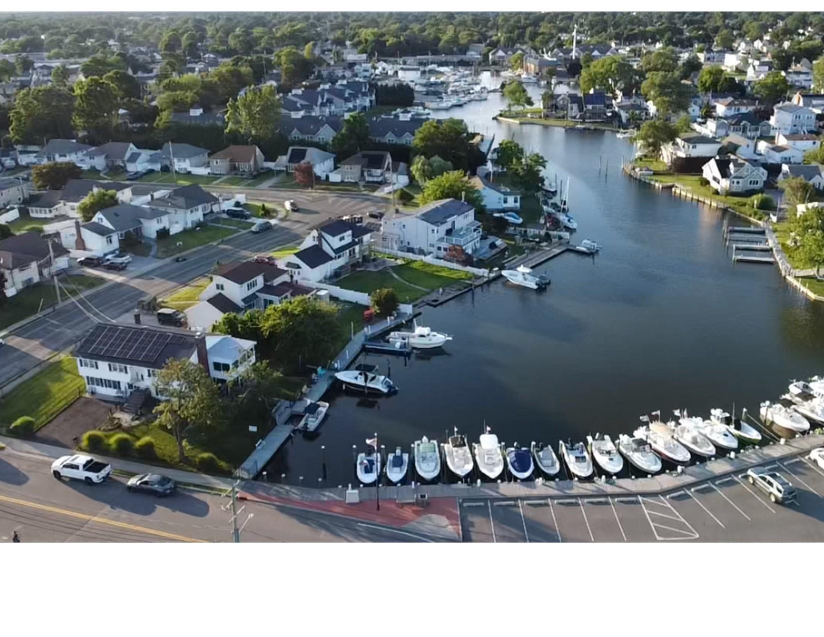 510 S Great Neck Road, Copiague, NY 11726
